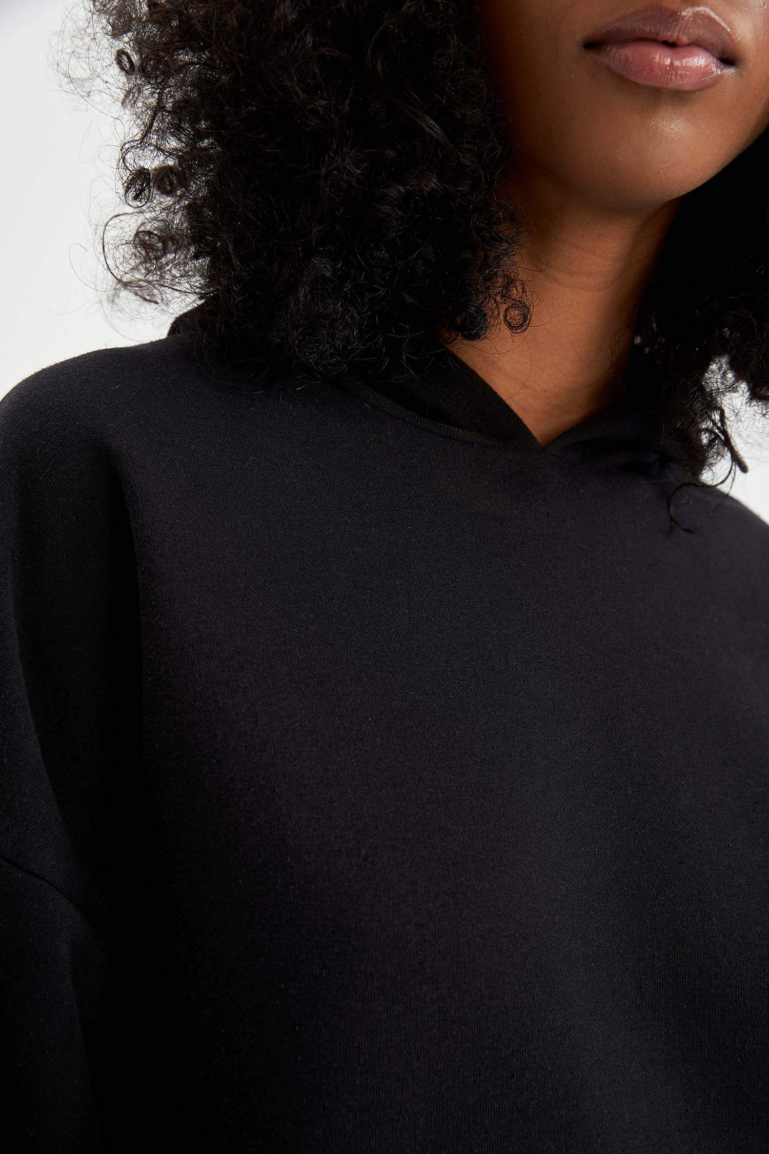 Oversize Fit Kapüşonlu Kanguru Cepli Sweatshirt