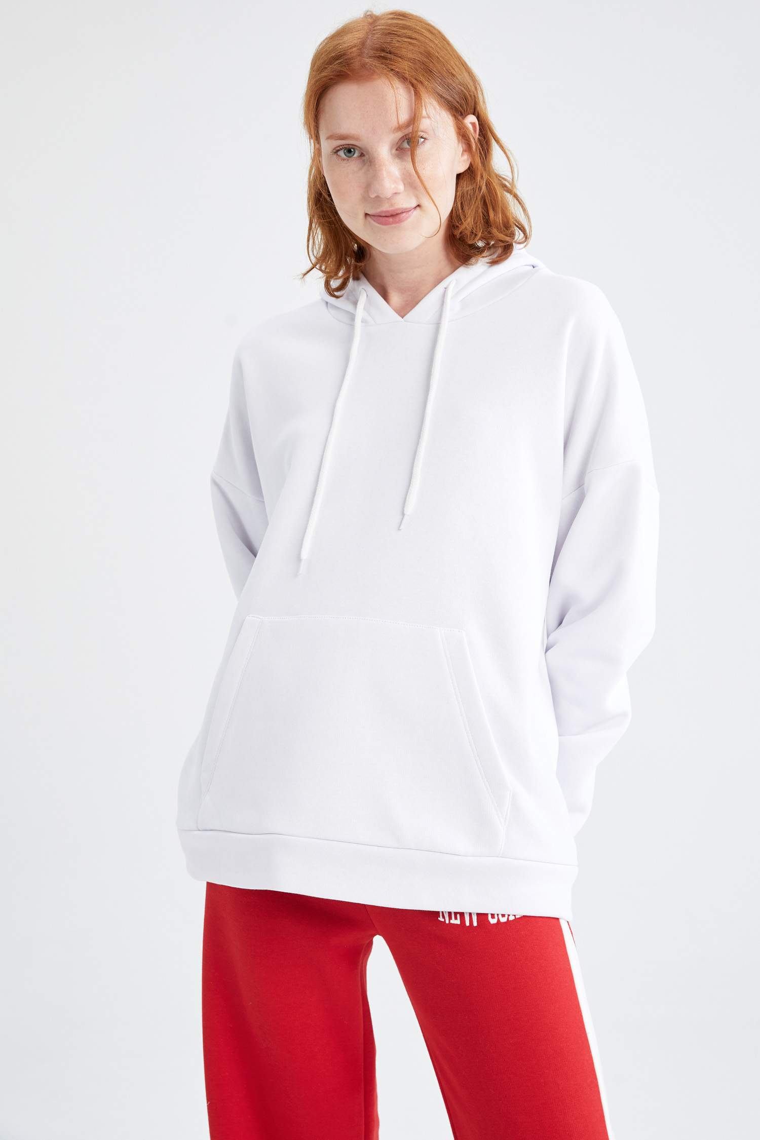 Oversize Fit Kapüşonlu Kanguru Cepli Sweatshirt