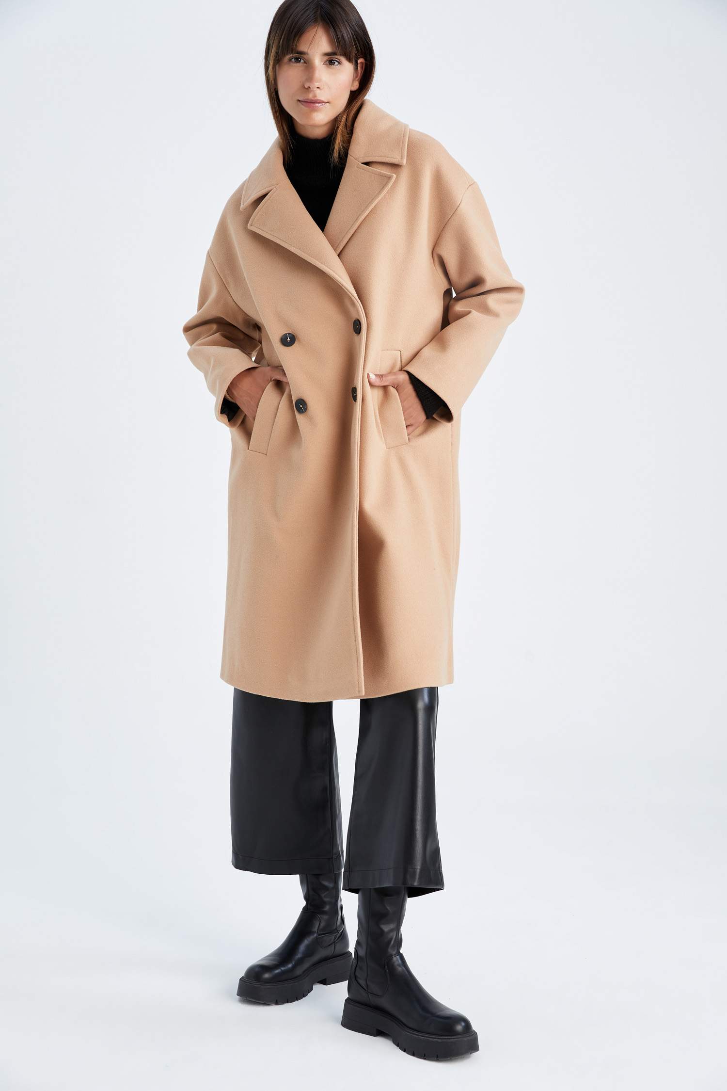 Defacto Oversize Fit Kaşe Mont. 1 Defacto Oversize Fit Kaşe Mont. 1