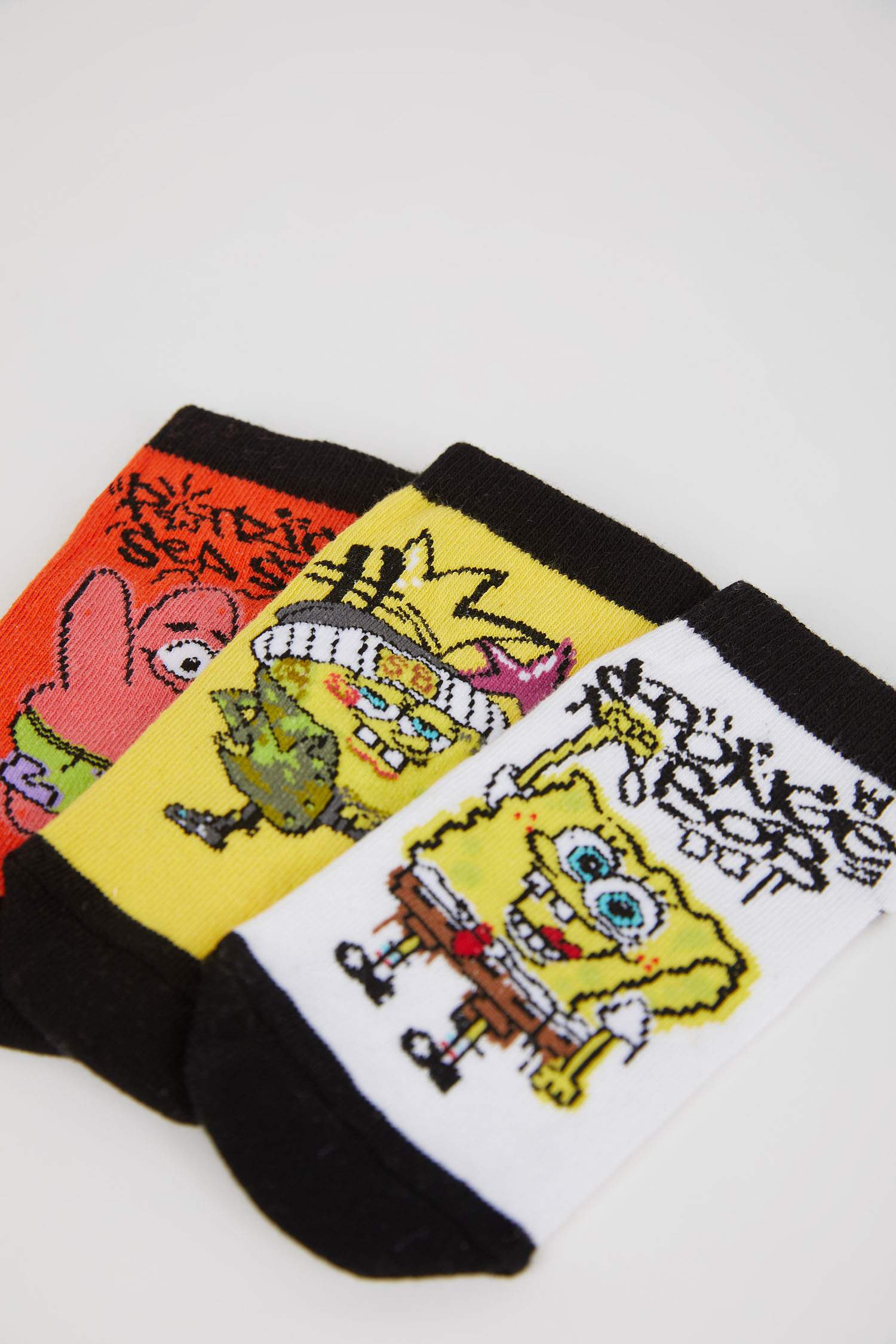 Defacto Erkek Çocuk SpongeBob 3'lü Pamuklu Patik Çorap. 4 Defacto Erkek Çocuk SpongeBob 3'lü Pamuklu Patik Çorap. 4