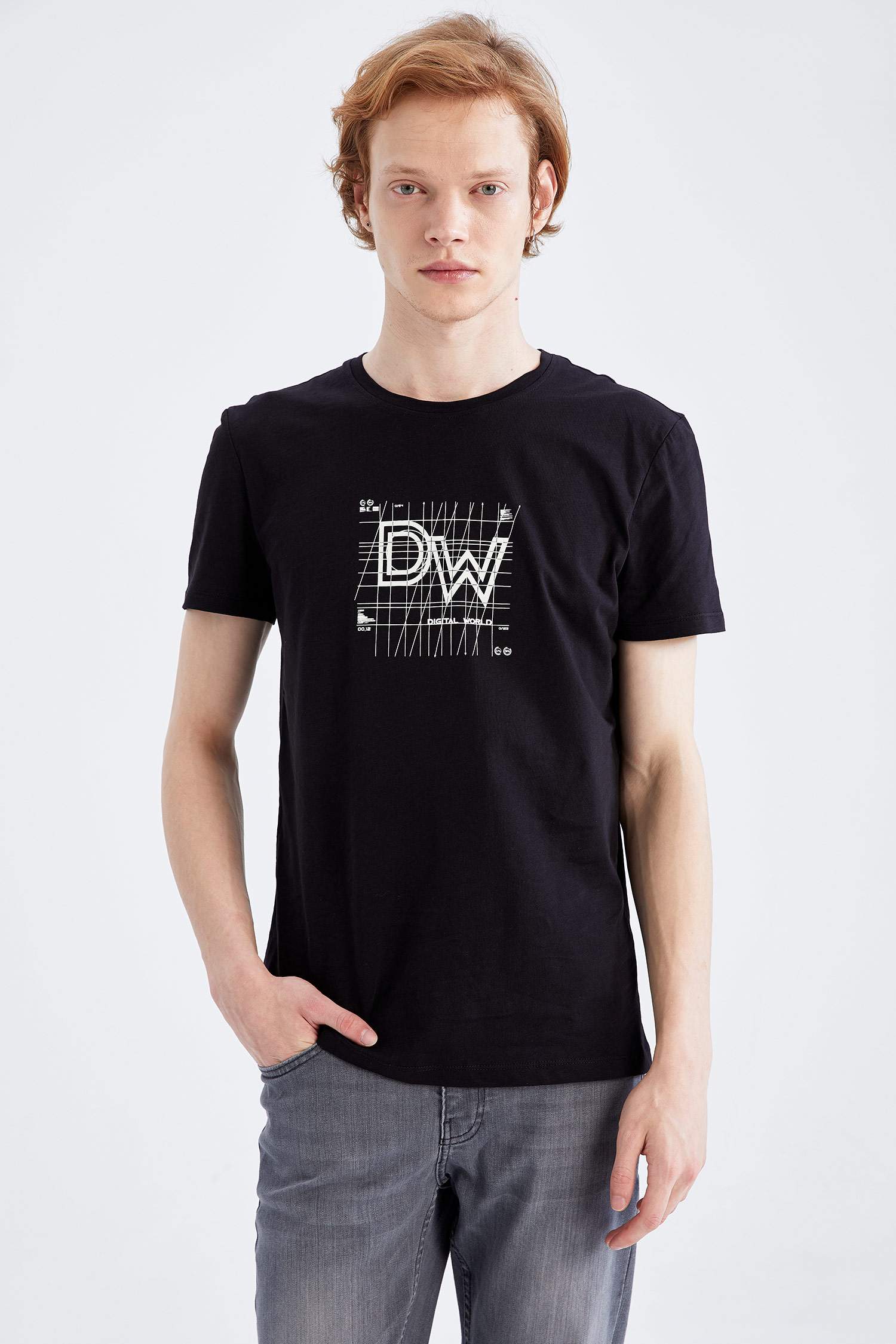 Slim Fit Bisiklet Yaka Baskılı Kısa Kollu Tişört