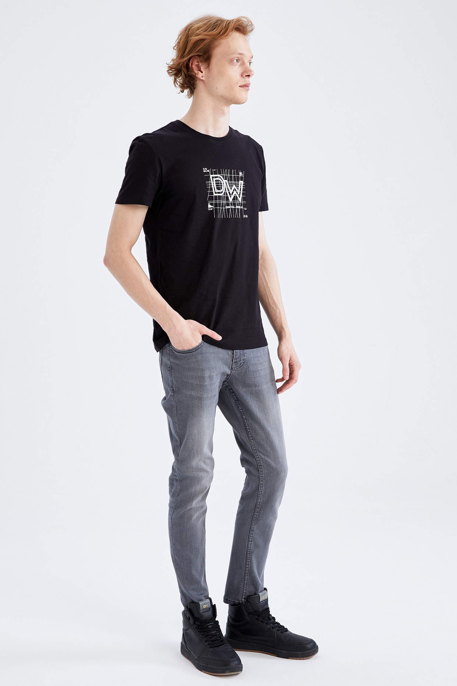 Slim Fit Bisiklet Yaka Baskılı Kısa Kollu Tişört
