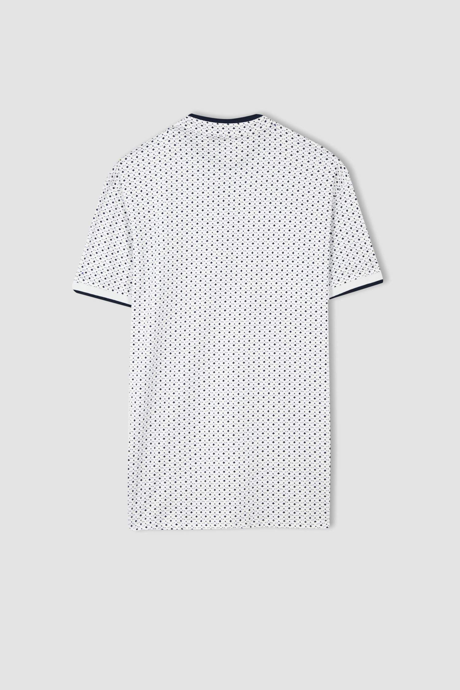 Slim Fit Dik Yaka Pamuklu Penye Tişört