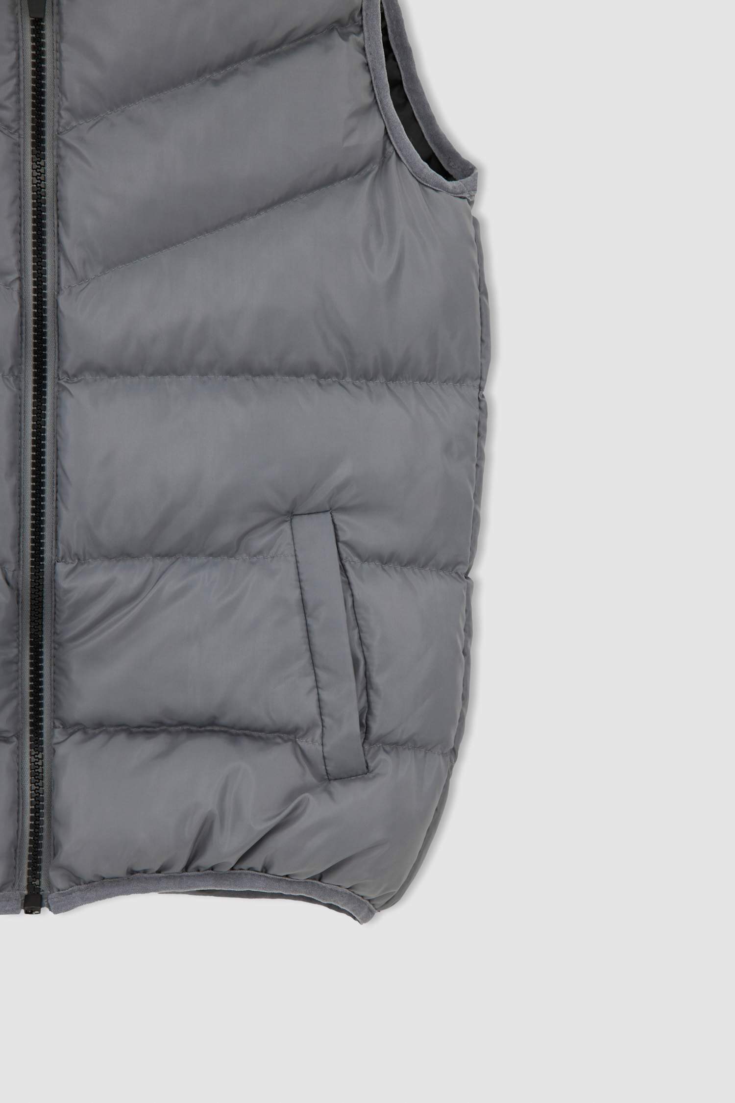 Erkek Çocuk Regular Fit Kapüşonlu Yelek