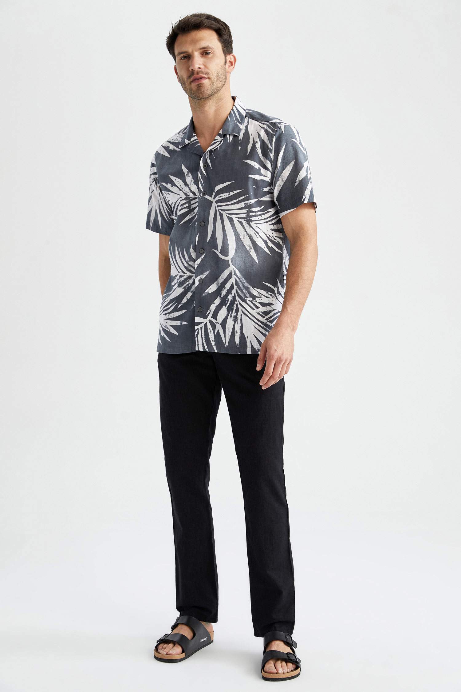 Regular Fit Apaş Yaka Desenli Kısa Kollu Pamuklu Hawaii Gömlek