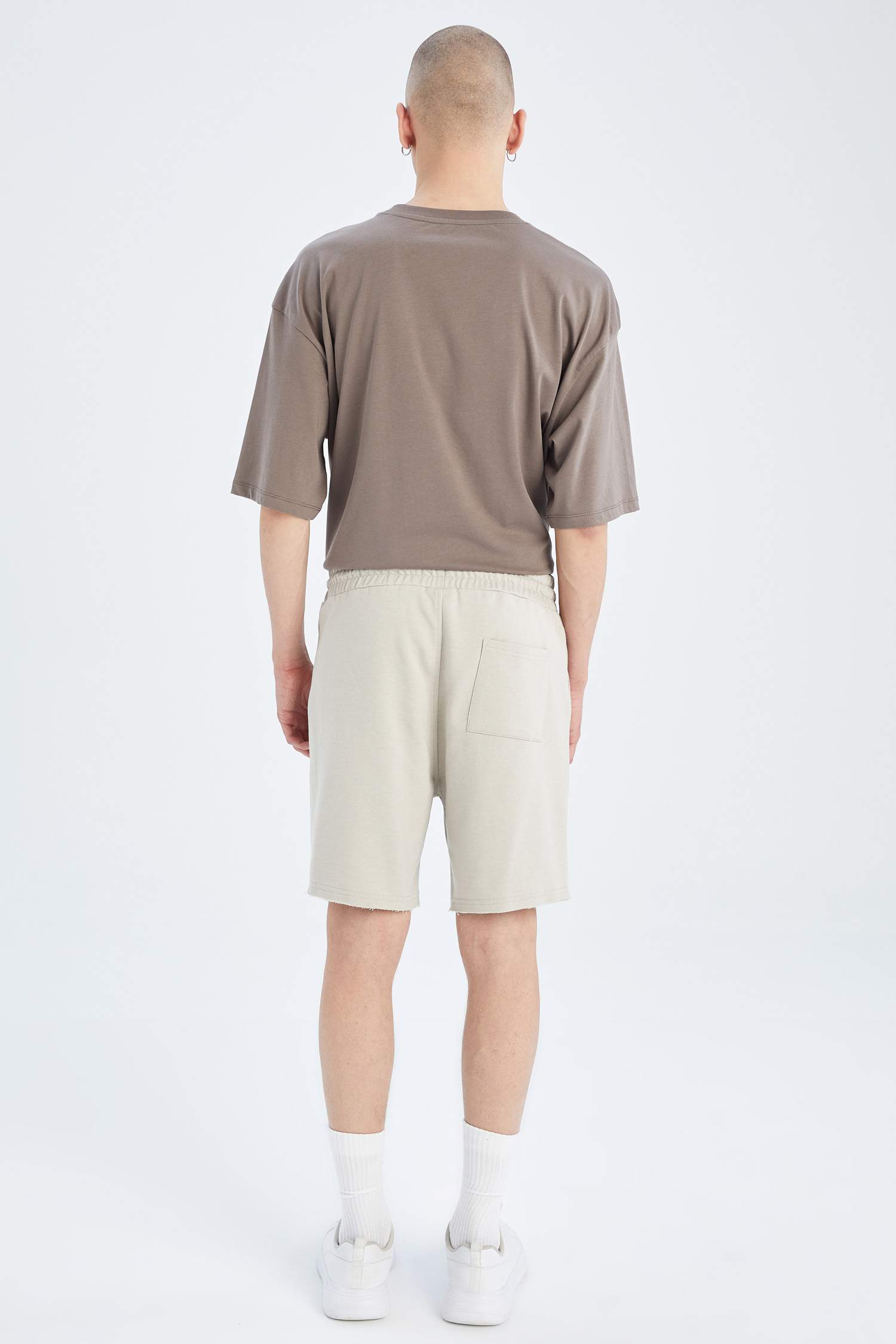 Slim Fit Cep Detaylı İnce Kumaş Şort