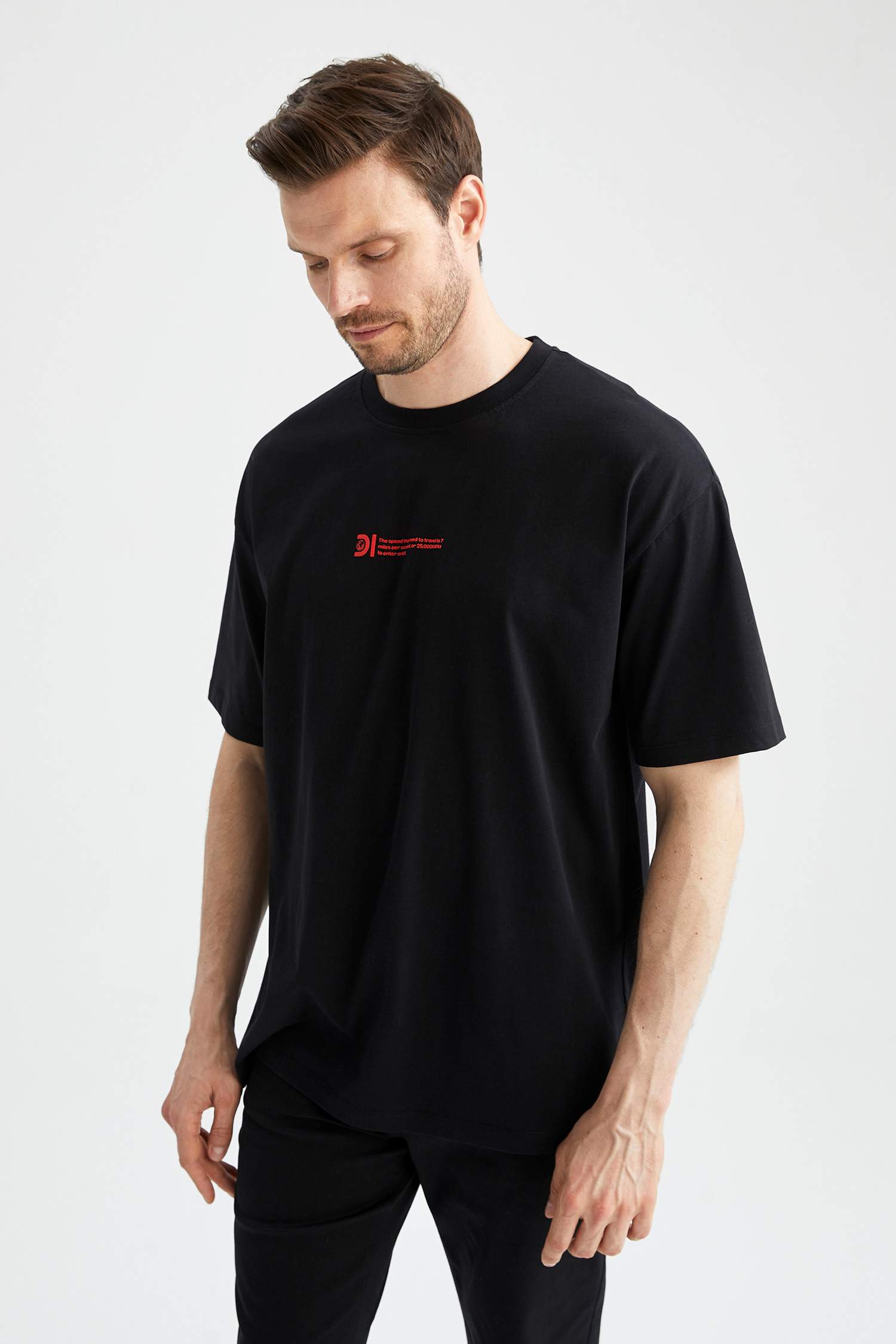 Discovery Lisanslı Oversize Fit Bisiklet Yaka Pamuklu Penye Tişört