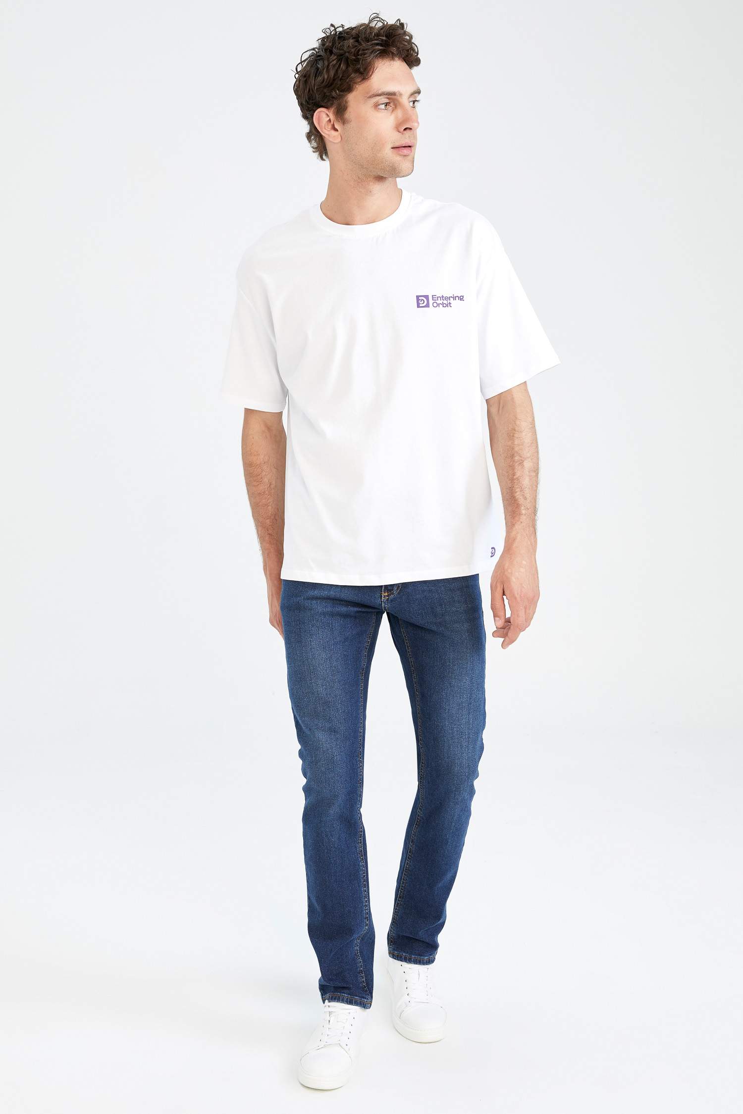 Discovery Lisanslı Oversize Fit Bisiklet Yaka Pamuklu Penye Tişört