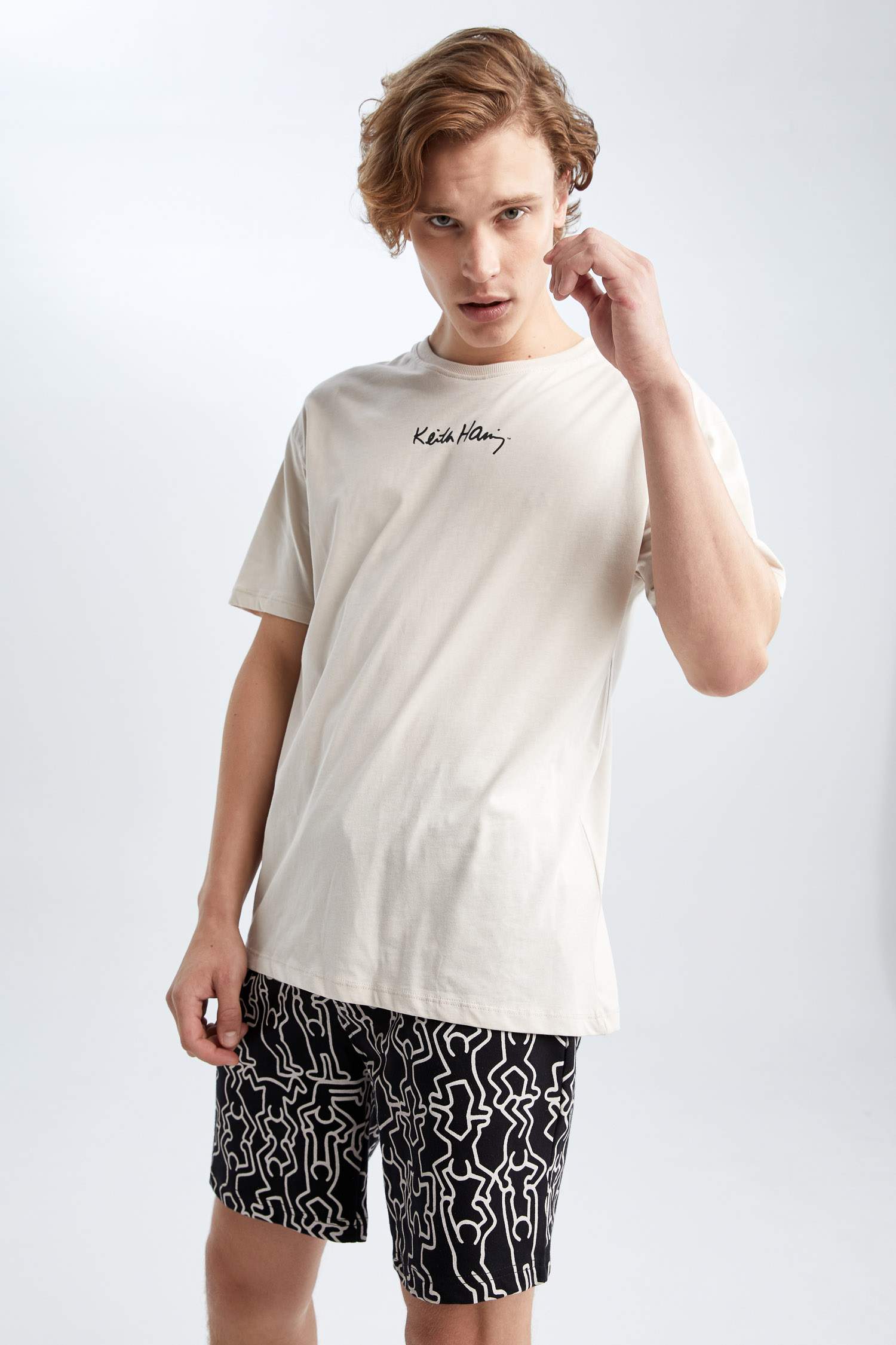 Beige Man Keith Haring Boxy Fit Crew Neck Cotton T Shirt Defacto