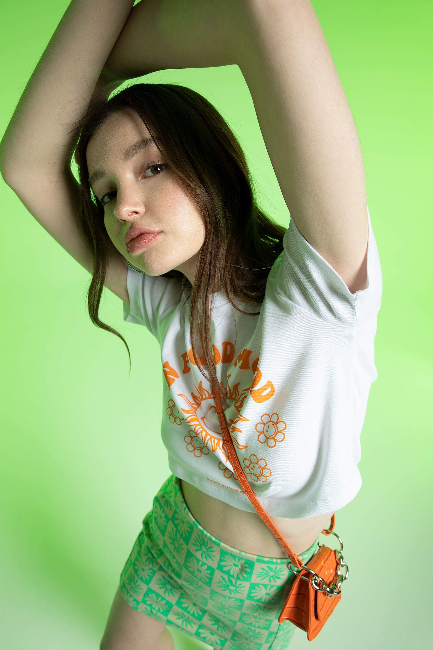 SmileyWorld Lisanslı Slim Fit Bisiklet Yaka Kısa Kollu Crop Tişört