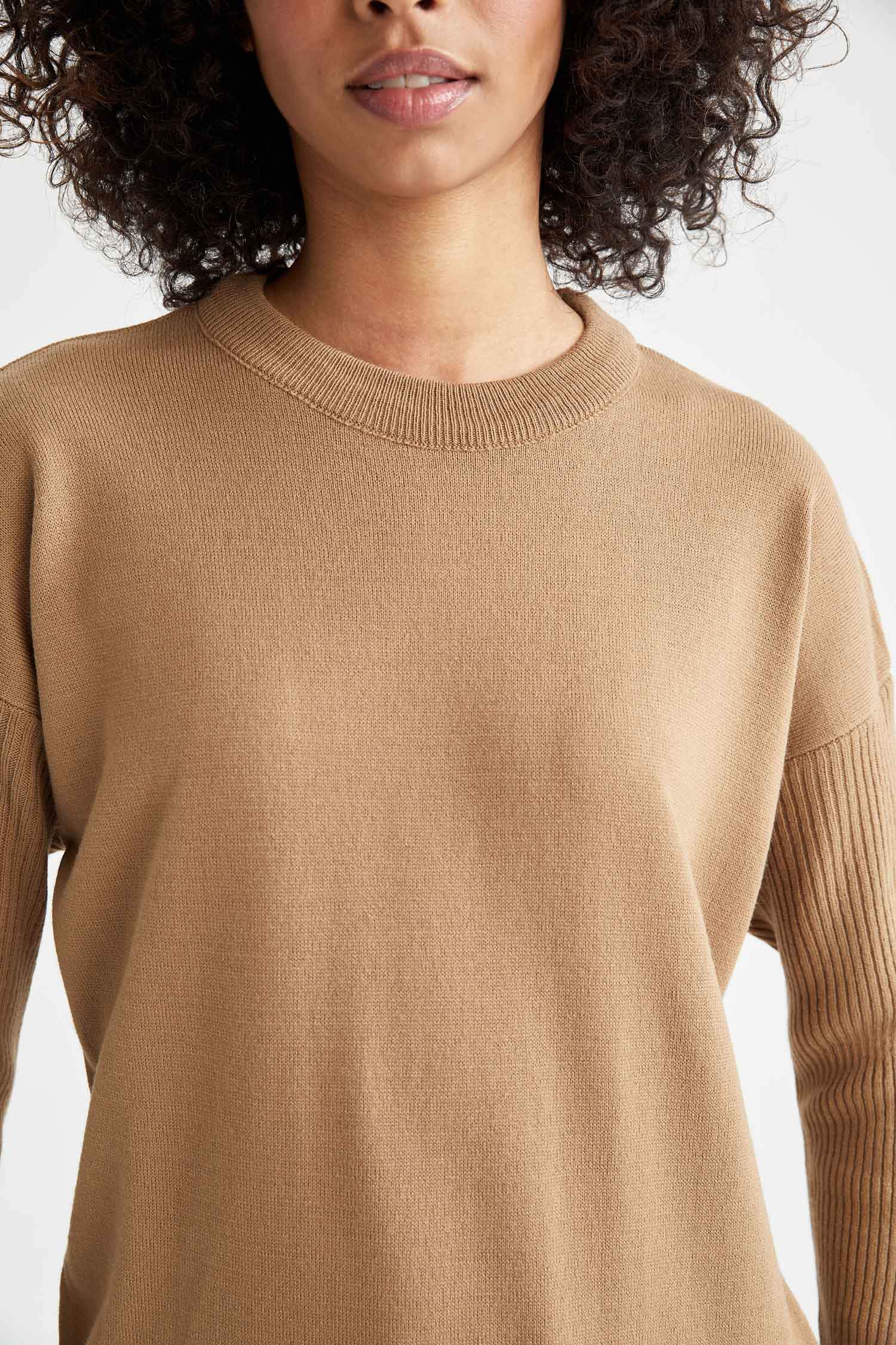 Defacto Regular Fit Bisiklet Yaka Tunik. 4 Defacto Regular Fit Bisiklet Yaka Tunik. 4