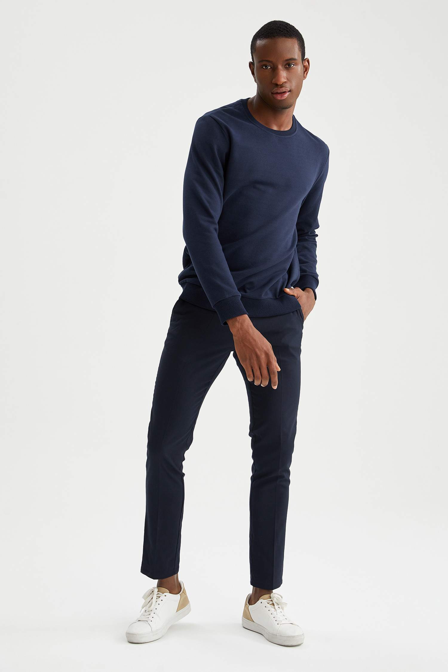 Regular Fit Bisiklet Yaka Basic Sweatshirt