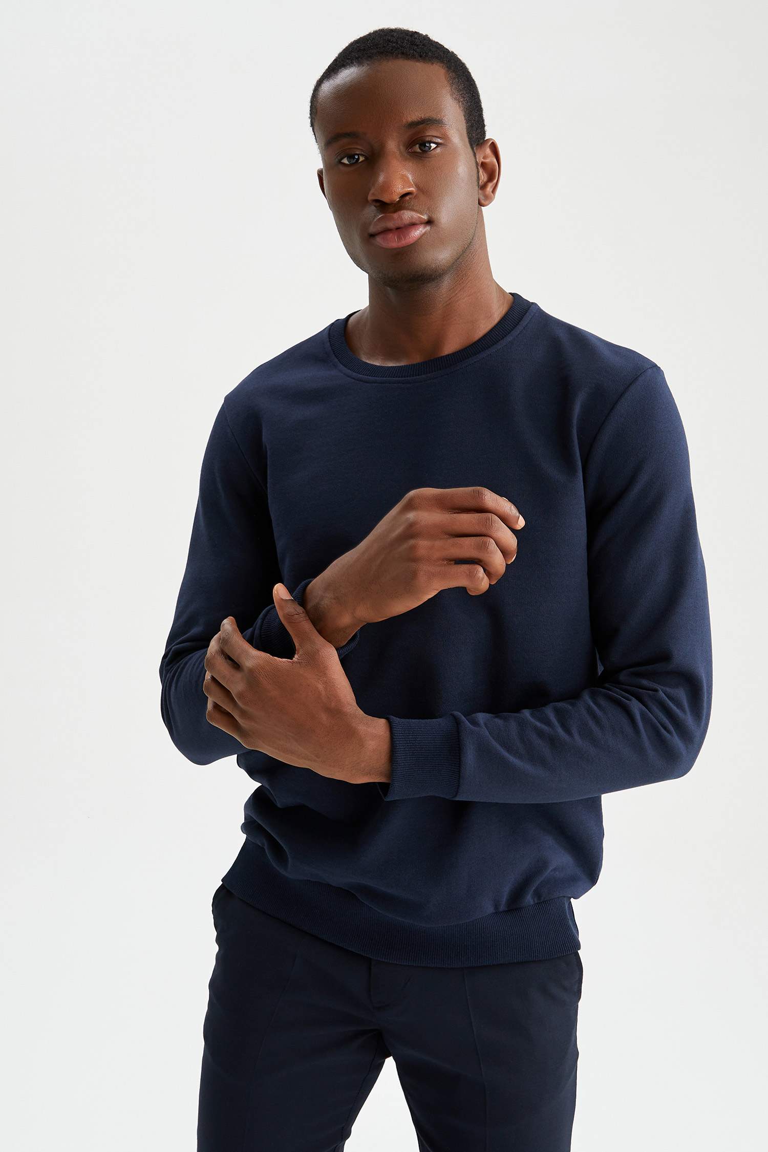 Regular Fit Bisiklet Yaka Basic Sweatshirt