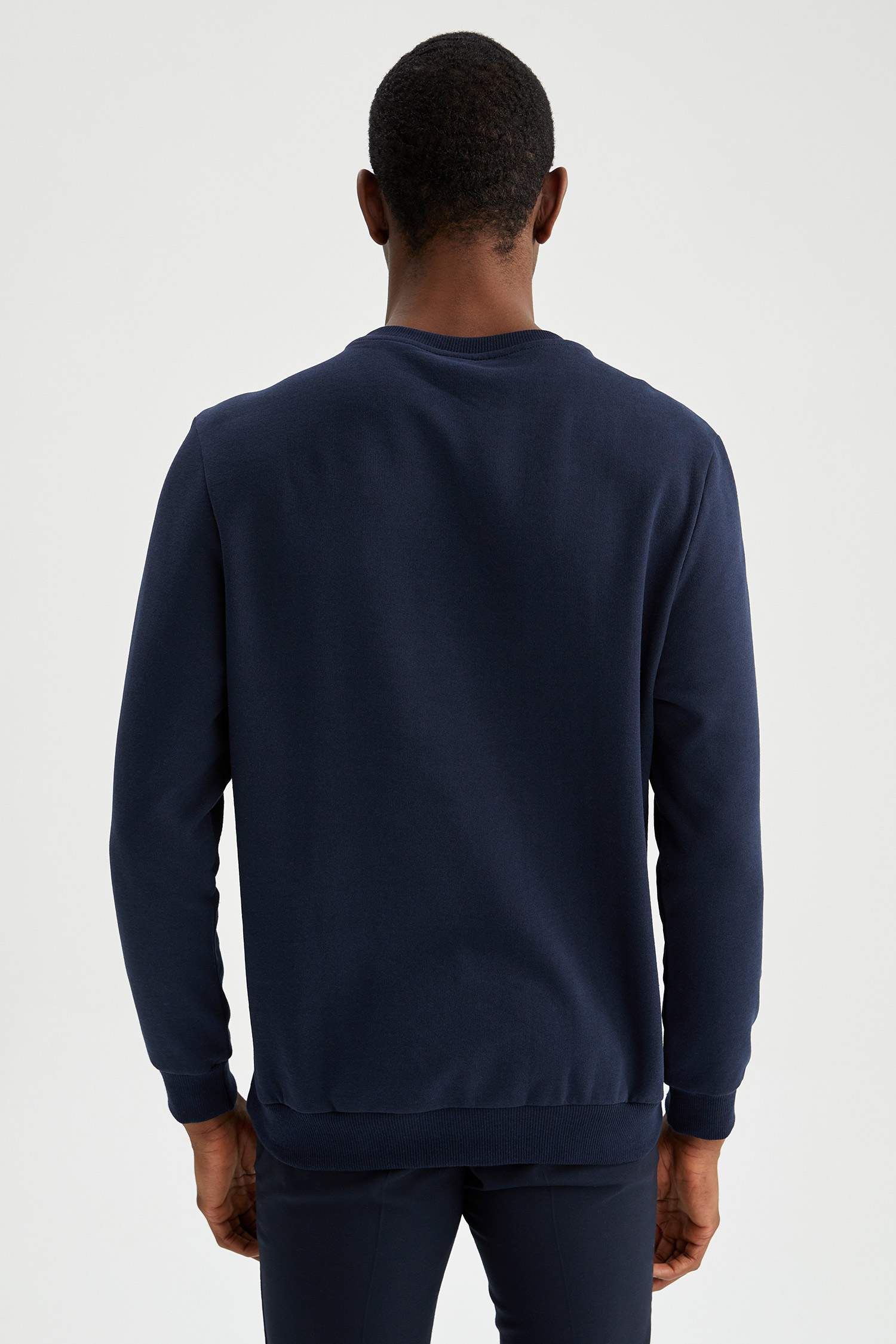 Regular Fit Bisiklet Yaka Basic Sweatshirt