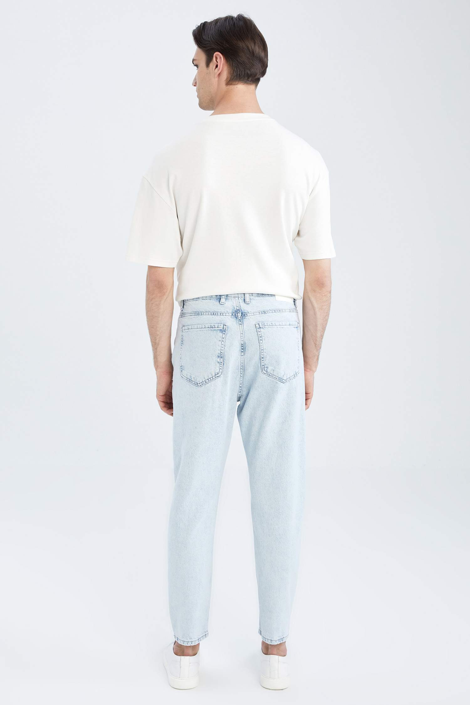 Loose Fit Normal Bel Kısa Paça Jean Pantolon