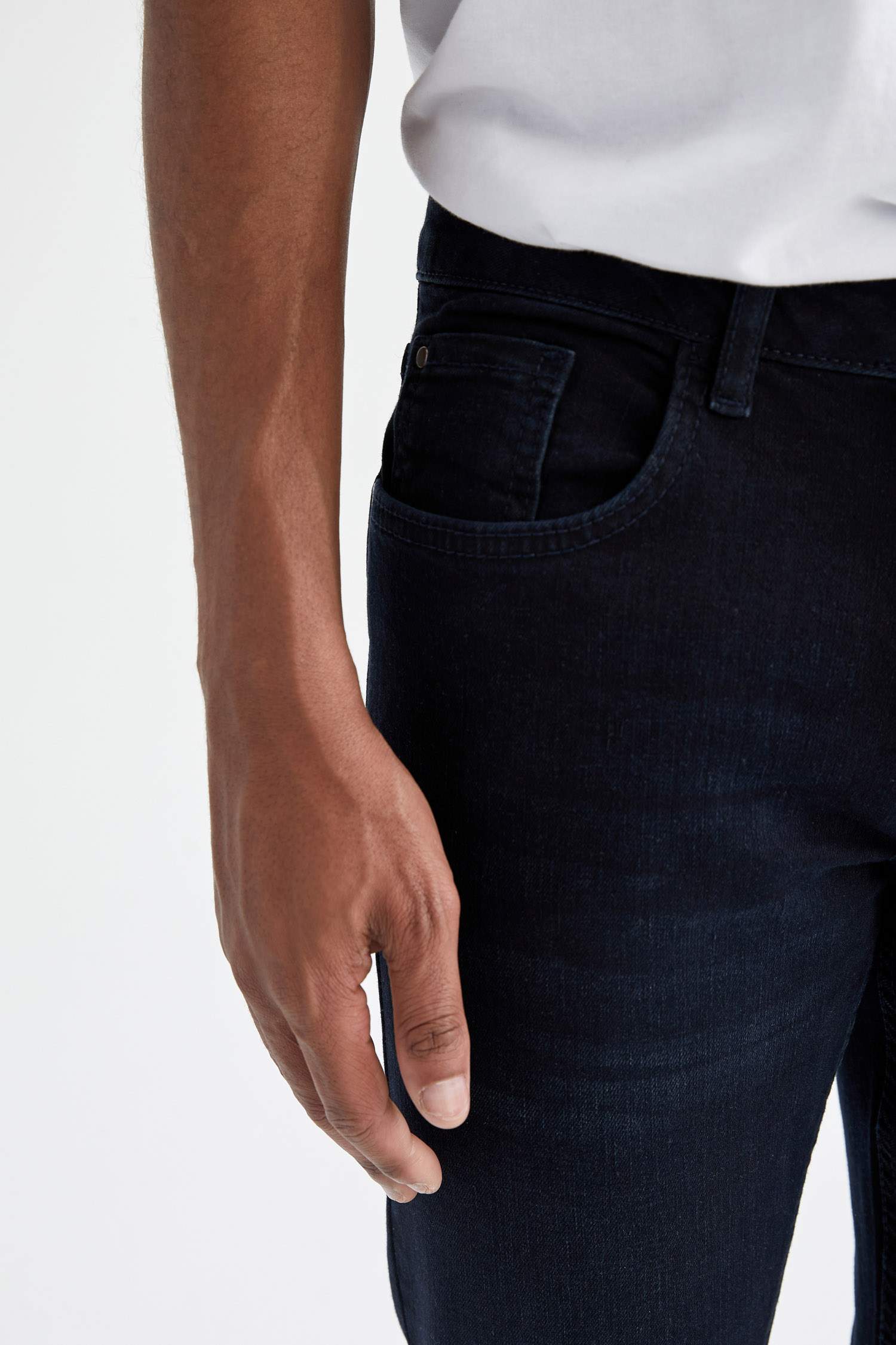Carlo Skinny Fit Normal Bel Dar Paça Geri Dönüşümlü Jean Pantolon
