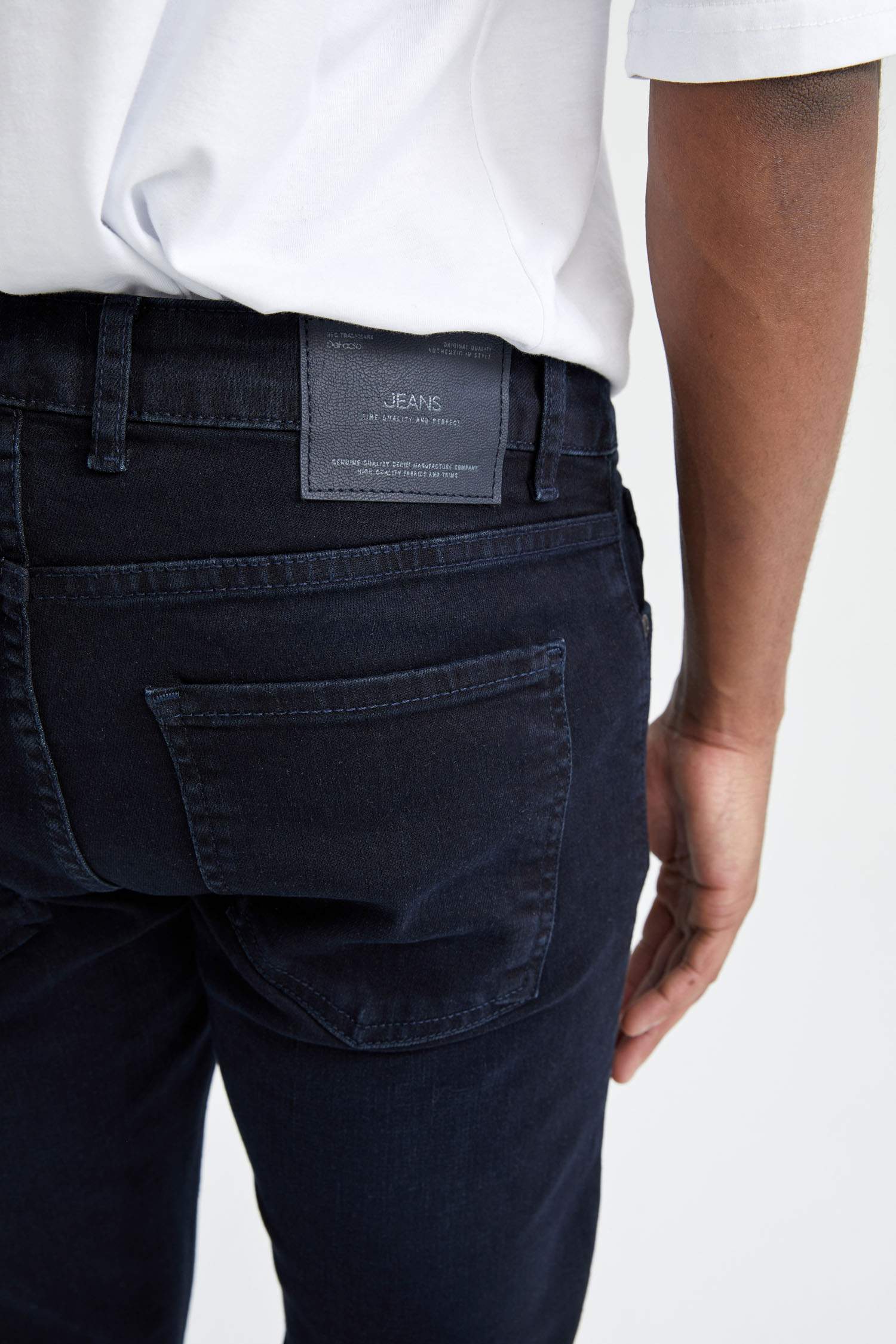 Carlo Skinny Fit Normal Bel Dar Paça Geri Dönüşümlü Jean Pantolon