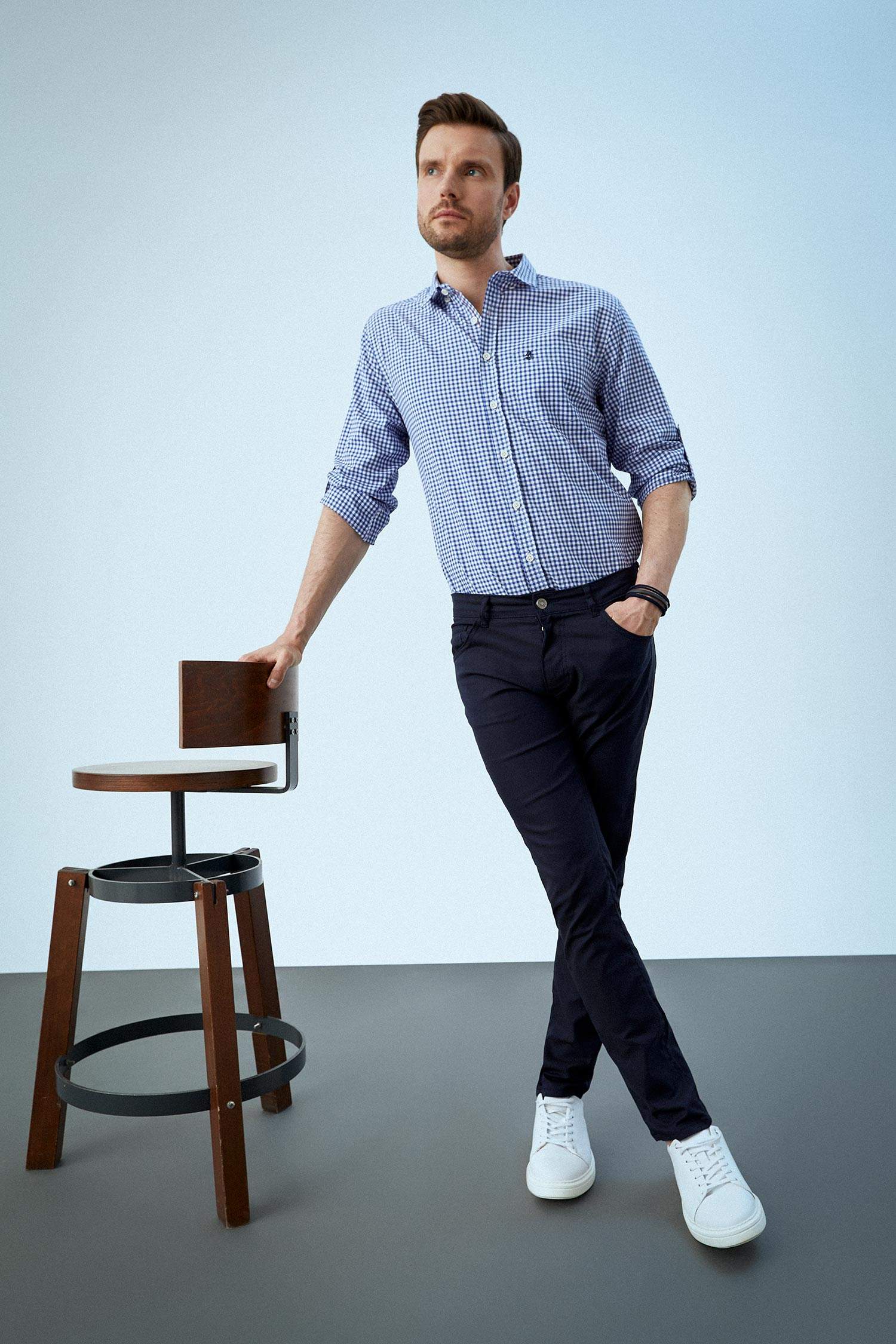 Modern Fit Kare Desenli Uzun Kollu Gömlek