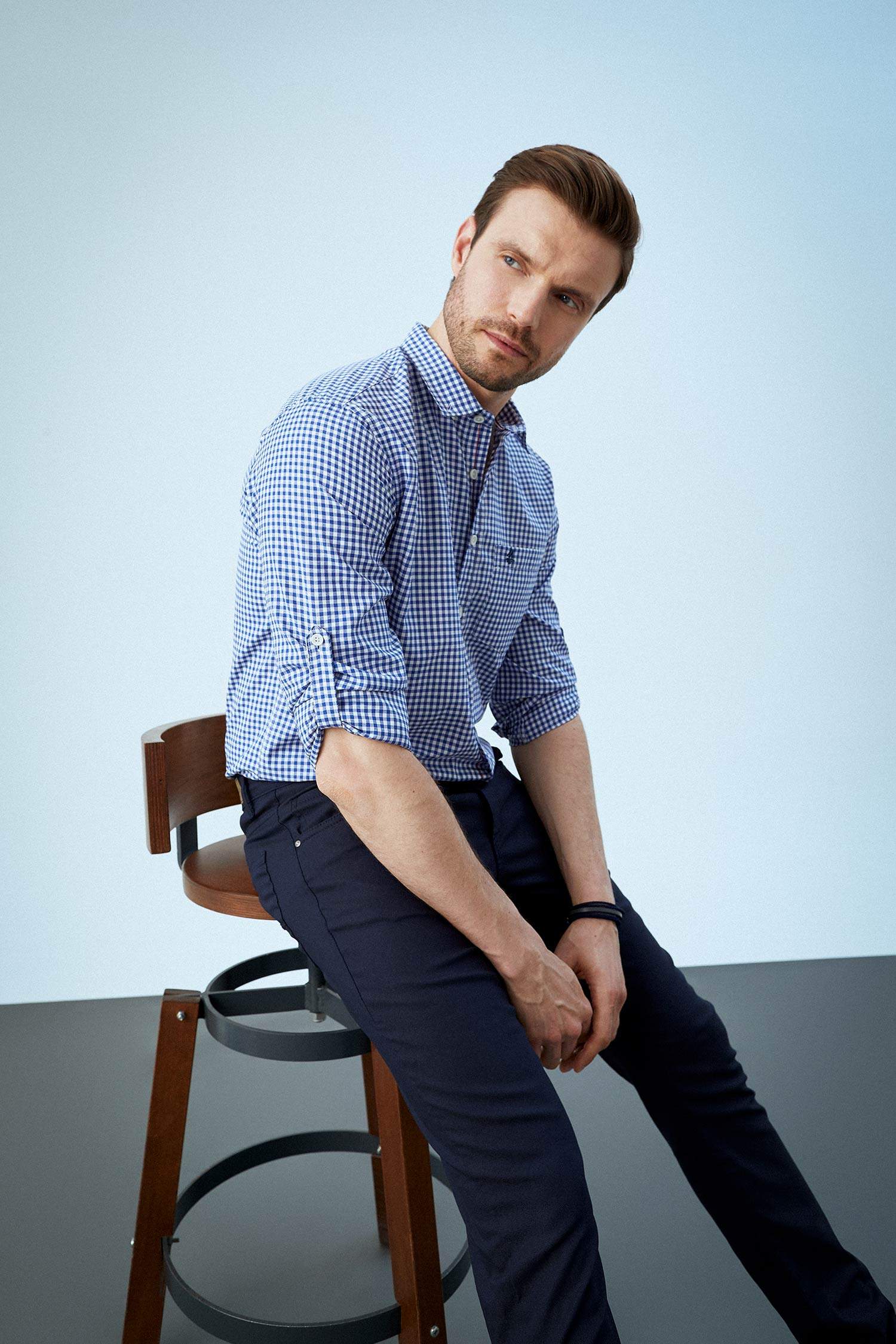 Modern Fit Kare Desenli Uzun Kollu Gömlek