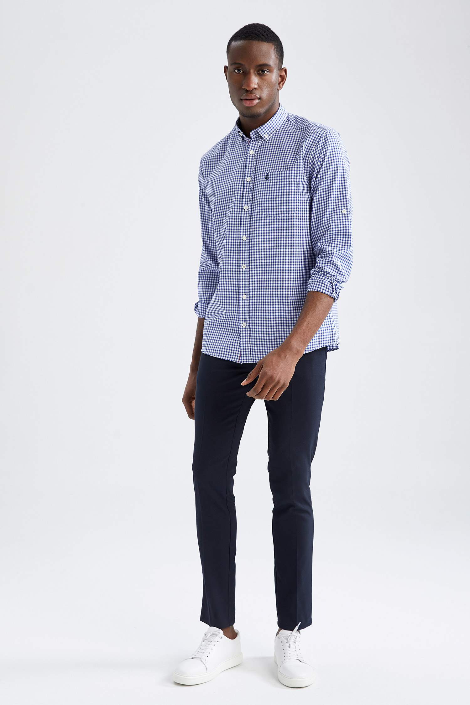 Modern Fit Kare Desenli Uzun Kollu Gömlek