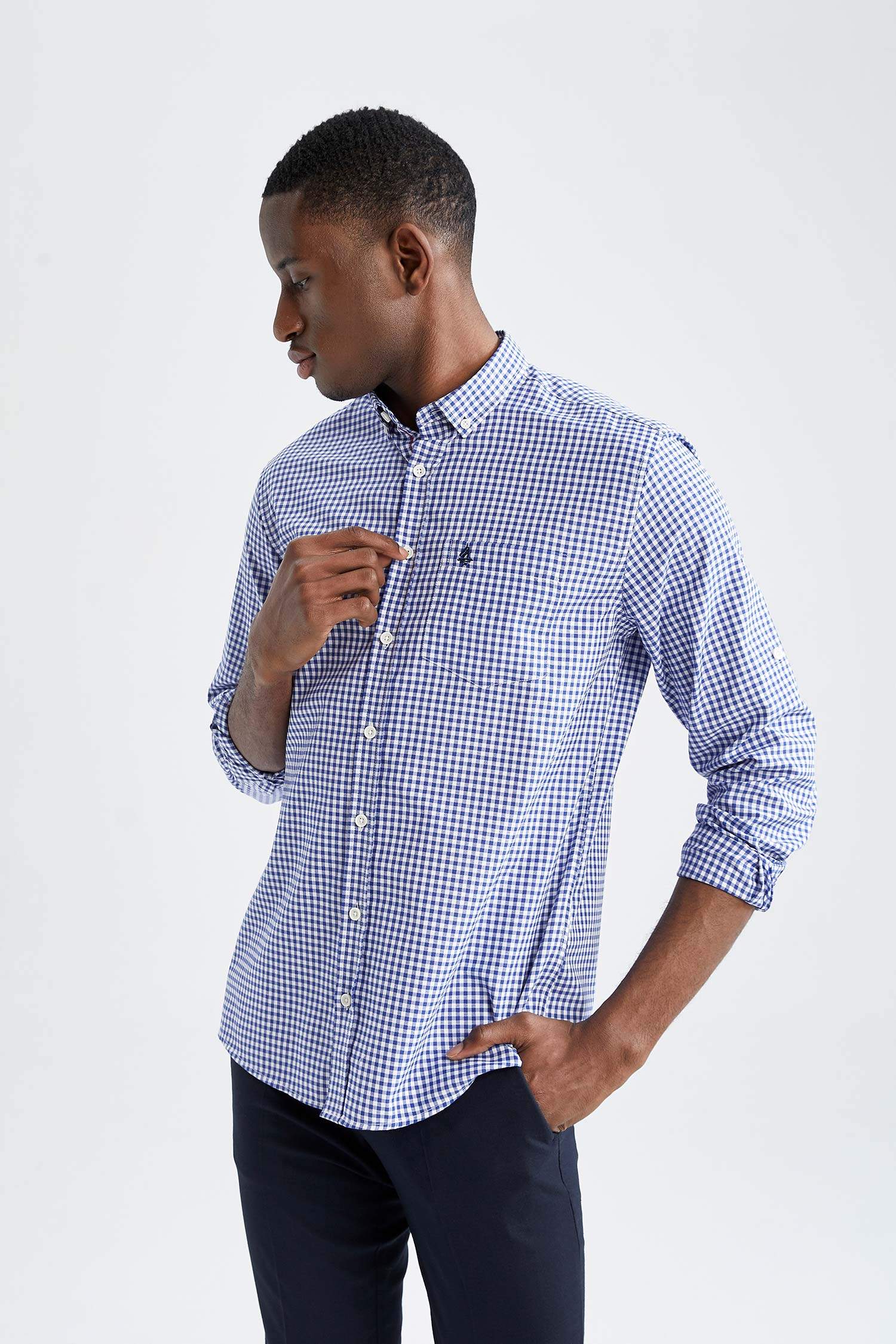 Modern Fit Kare Desenli Uzun Kollu Gömlek