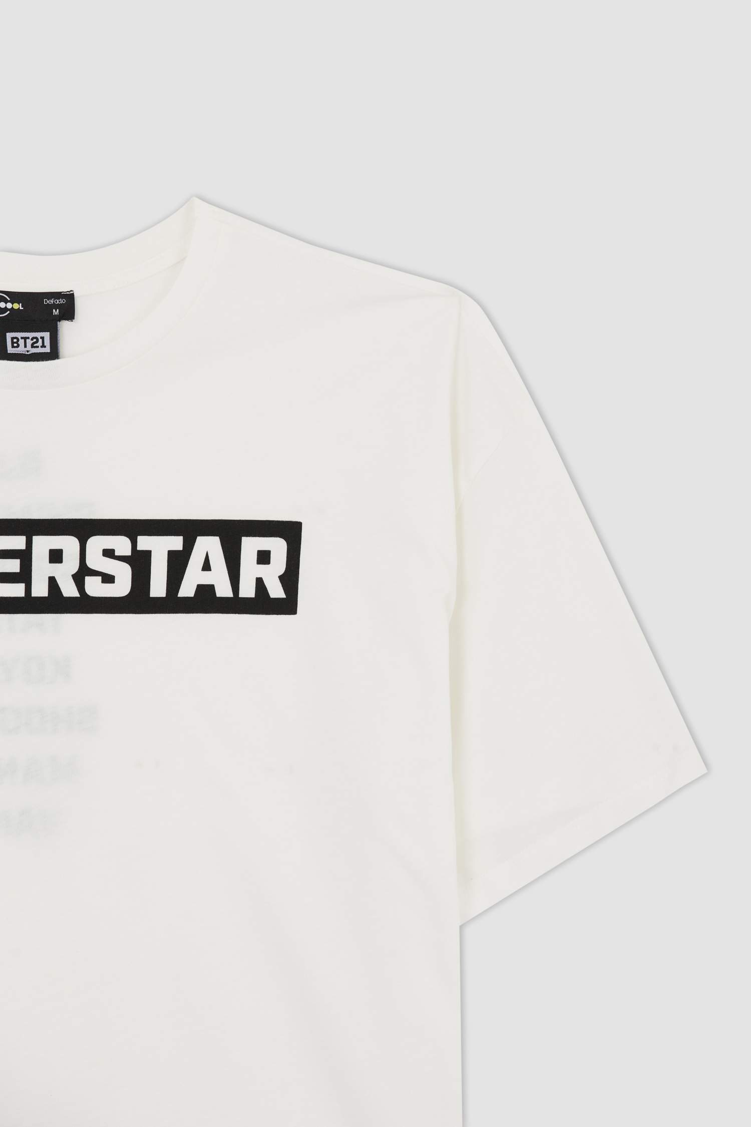 Coool BT21 Lisanslı Oversize Fit Bisiklet Yaka Kısa Kollu Tişört