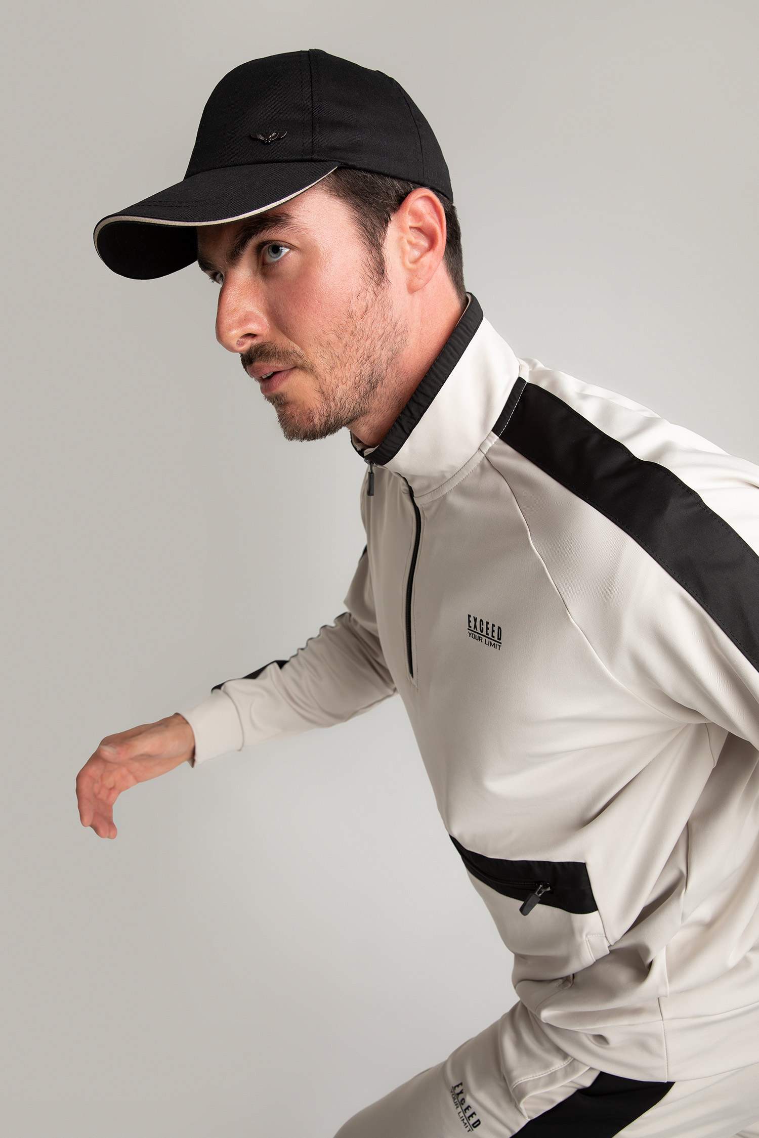 Defacto Fit Standart Fit Dik Yaka Sweatshirt. 4 Defacto Fit Standart Fit Dik Yaka Sweatshirt. 4