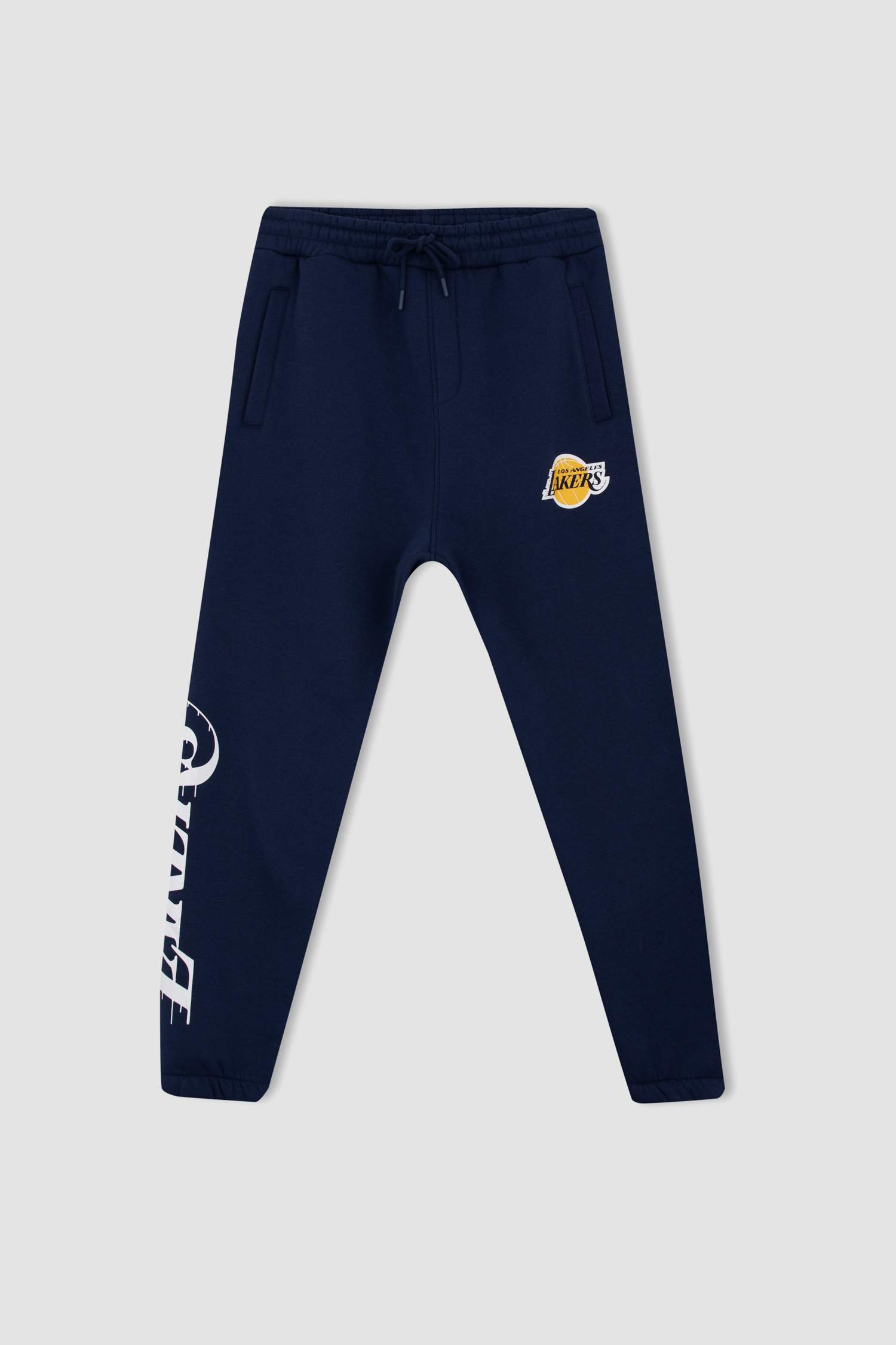 Defacto Fit NBA Los Angeles Lakers Regular Fit Jogger Eşofman Altı. 9 Defacto Fit NBA Los Angeles Lakers Regular Fit Jogger Eşofman Altı. 9