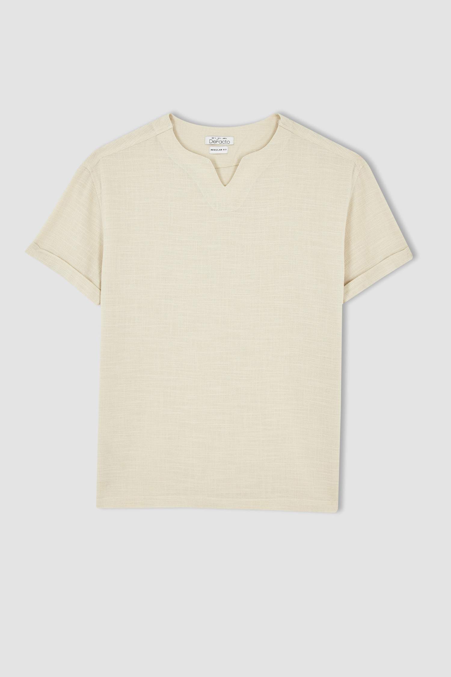 Regular Fit V Yaka Kısa Kollu Gömlek