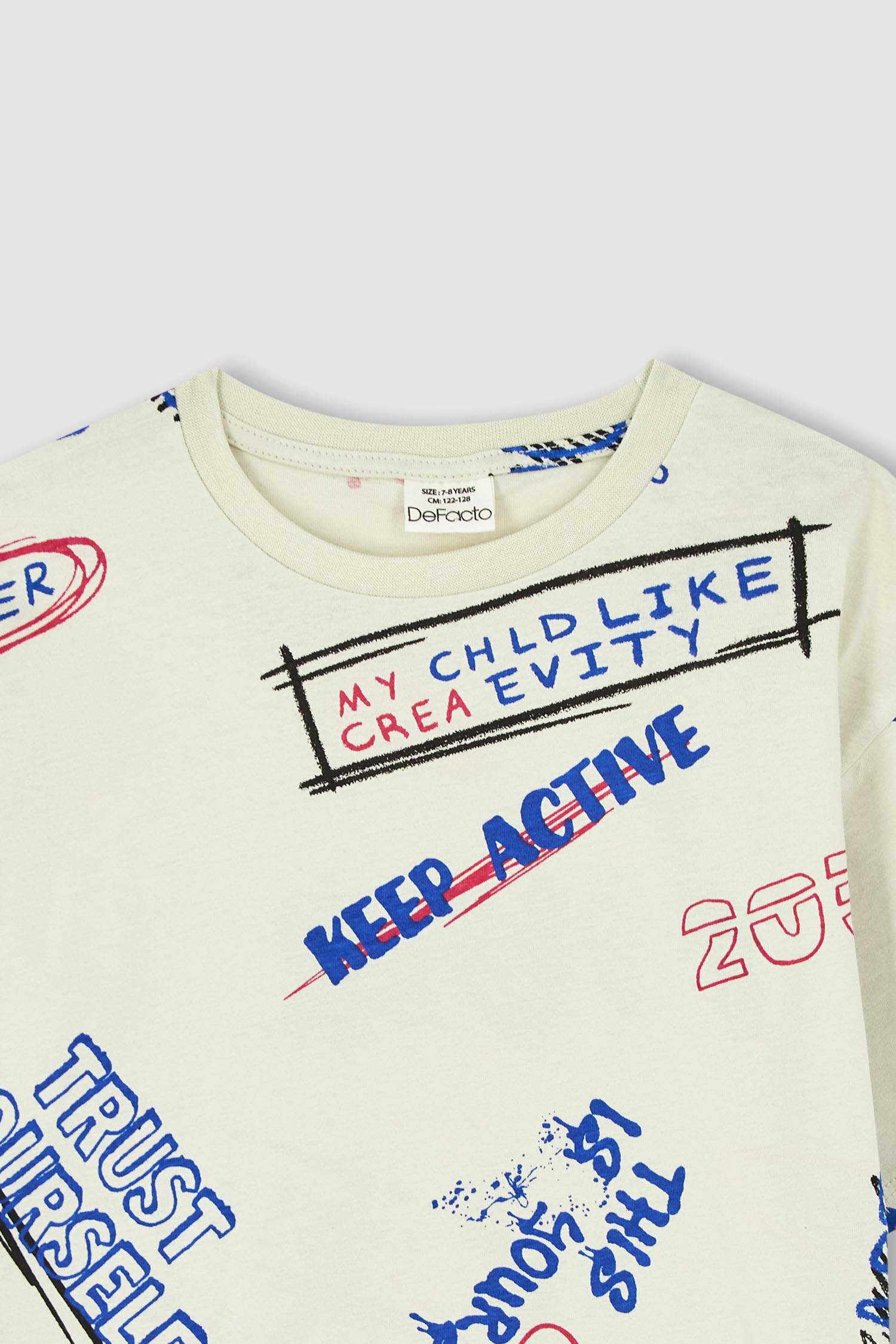 Defacto Erkek Çocuk Oversize Fit Desenli Kısa Kollu Tişort Şort Takım. 4 Defacto Erkek Çocuk Oversize Fit Desenli Kısa Kollu Tişort Şort Takım. 4