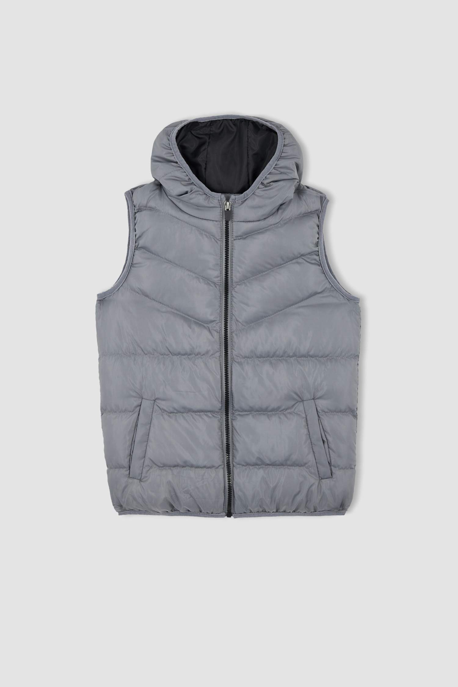 Erkek Çocuk Regular Fit Kapüşonlu Mevsimlik Şişme Yelek