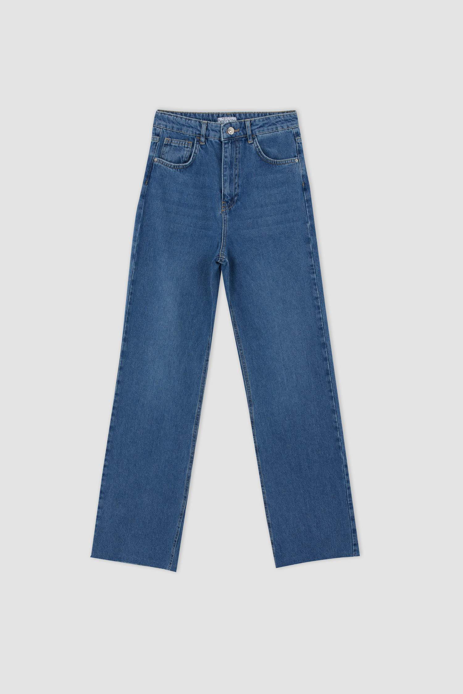Defacto Geniş Paça Yüksek Bel Paça Ucu Kesik Jean Pantolon. 5 Defacto Geniş Paça Yüksek Bel Paça Ucu Kesik Jean Pantolon. 5