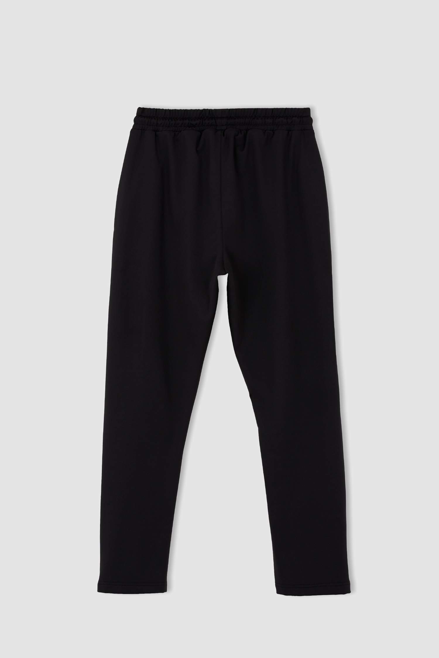 Defacto Fit Slim Fit Sporcu Jogger Eşofman Altı. 9 Defacto Fit Slim Fit Sporcu Jogger Eşofman Altı. 9