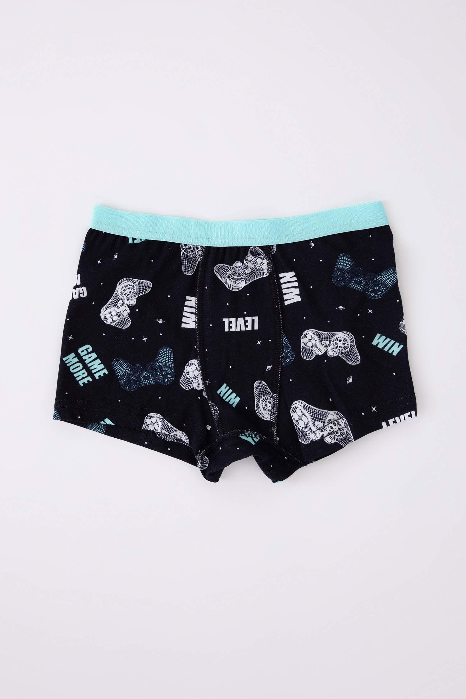 Defacto Erkek Çocuk 3'lü Boxer. 2 Defacto Erkek Çocuk 3'lü Boxer. 2