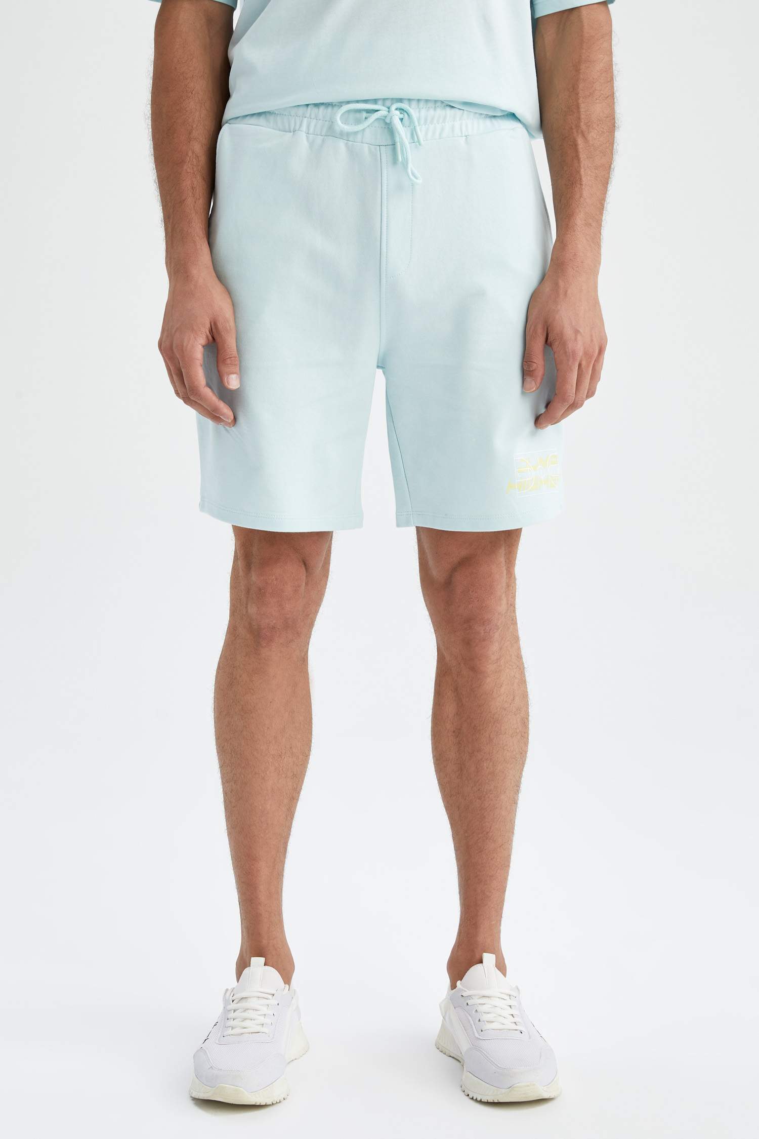 Defacto Fit Slim Fit Şort. 5 Defacto Fit Slim Fit Şort. 5