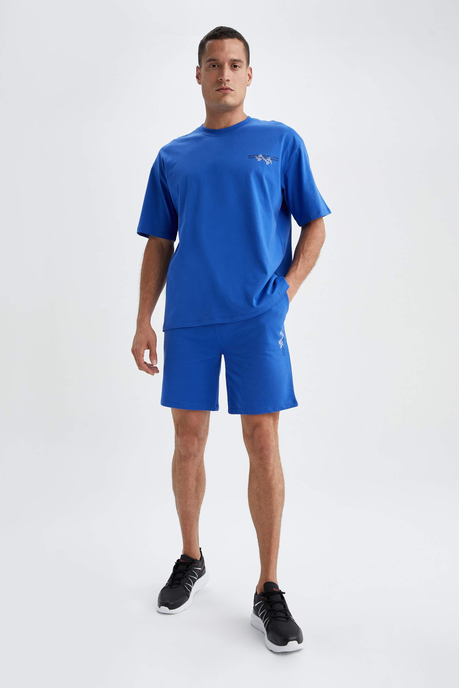 Defacto Fit Slim Fit Şort. 3 Defacto Fit Slim Fit Şort. 3