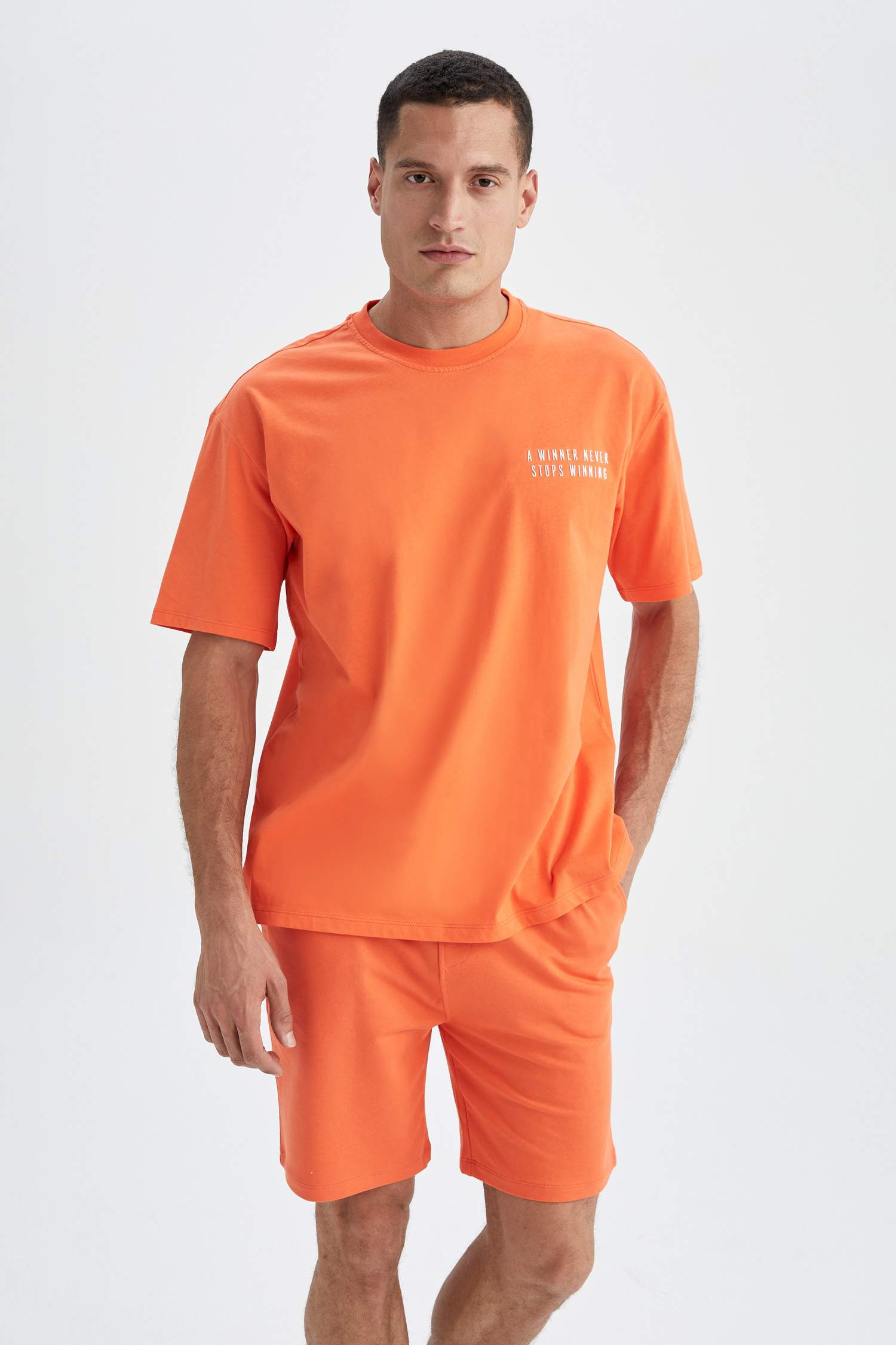 Defacto Fit Slim Fit Şort. 3 Defacto Fit Slim Fit Şort. 3