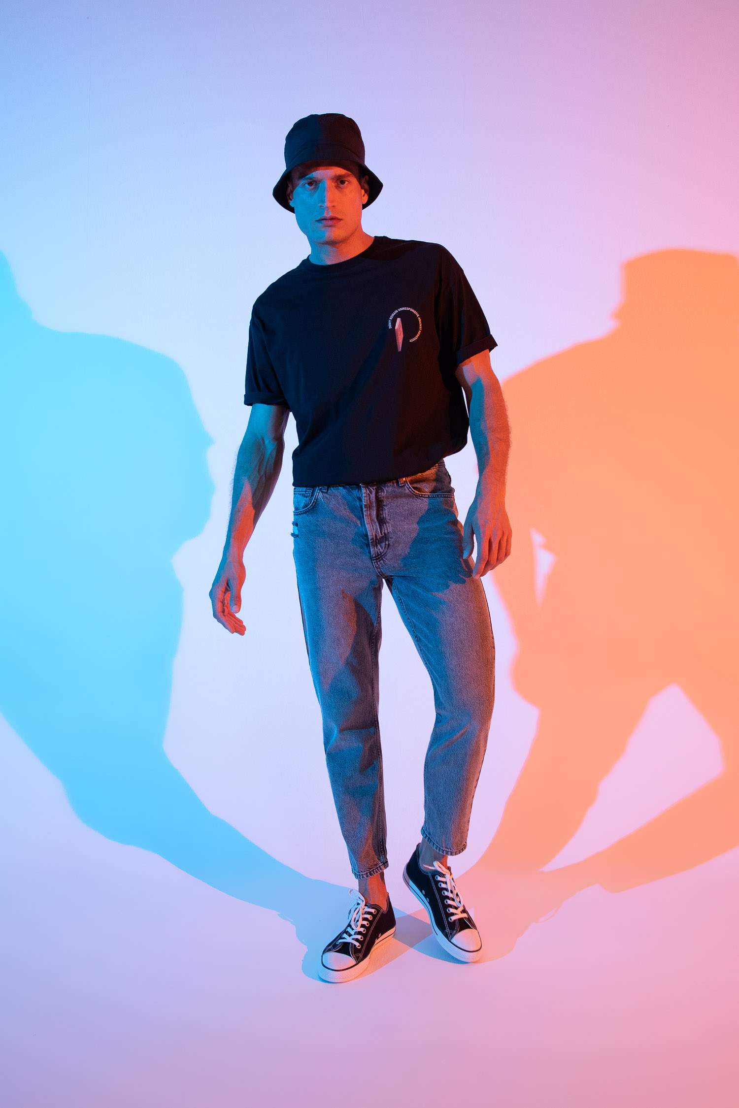 Defacto Gürbüz Doğan Ekşioğlu Oversize Fit Bisiklet Yaka Tişört. 4 Defacto Gürbüz Doğan Ekşioğlu Oversize Fit Bisiklet Yaka Tişört. 4