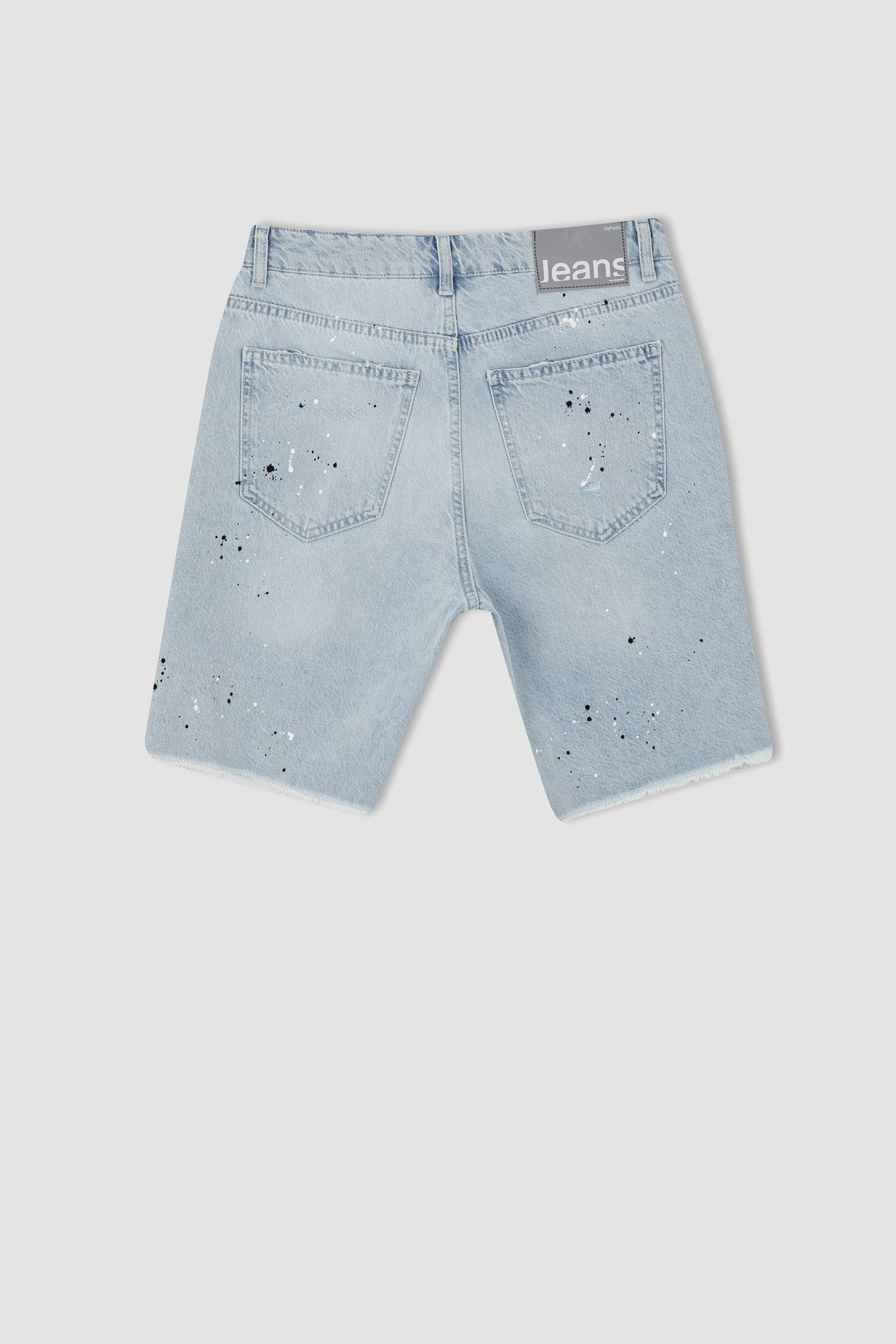 Defacto Slim Fit Geri Dönüşümlü Jean Yırtık Detaylı Bermuda. 8 Defacto Slim Fit Geri Dönüşümlü Jean Yırtık Detaylı Bermuda. 8