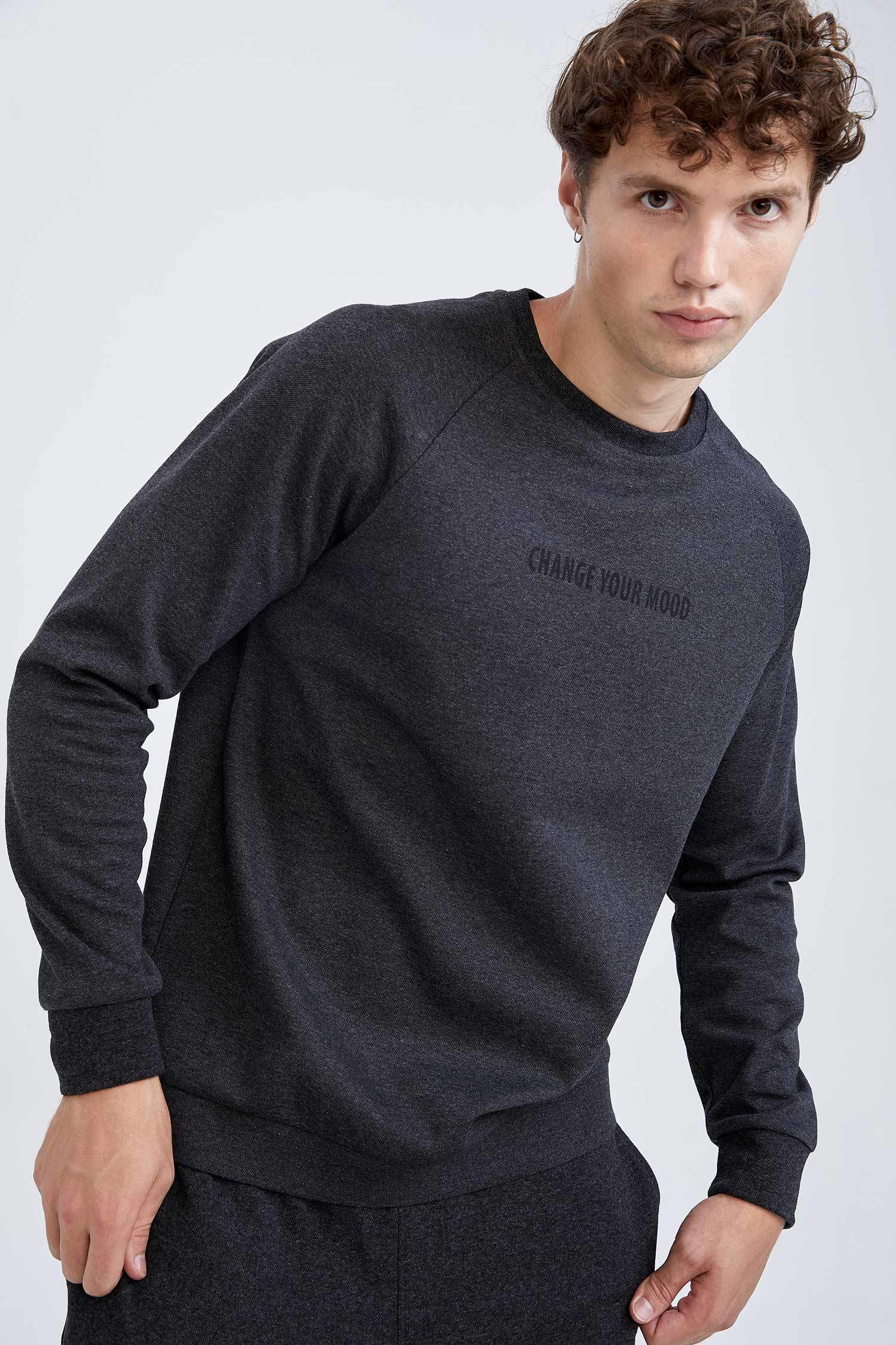 Defacto Fit Standart Fit Bisiklet Yaka Geri Dönüşümlü Sweatshirt. 4 Defacto Fit Standart Fit Bisiklet Yaka Geri Dönüşümlü Sweatshirt. 4