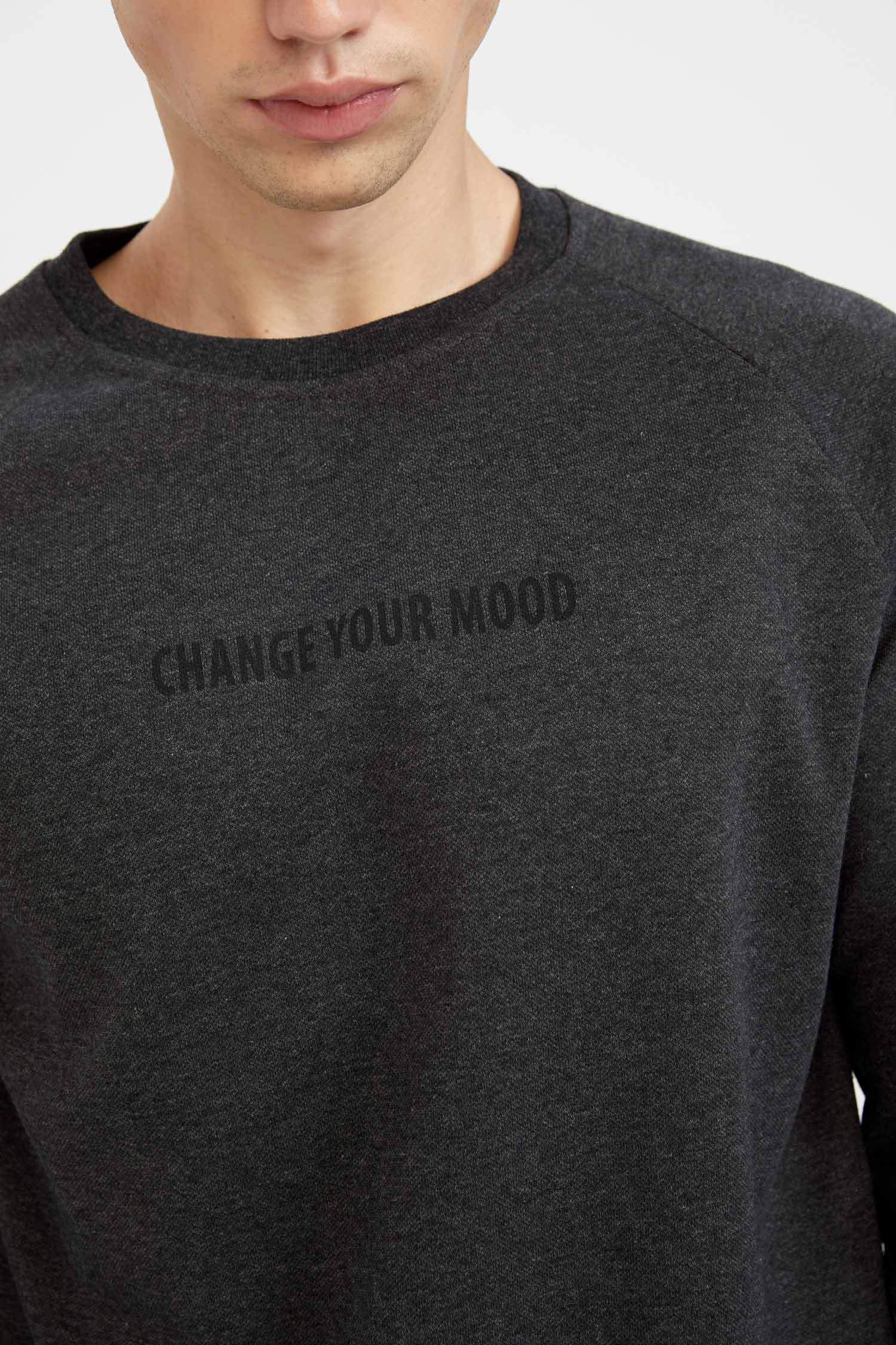 Defacto Fit Standart Fit Bisiklet Yaka Geri Dönüşümlü Sweatshirt. 7 Defacto Fit Standart Fit Bisiklet Yaka Geri Dönüşümlü Sweatshirt. 7