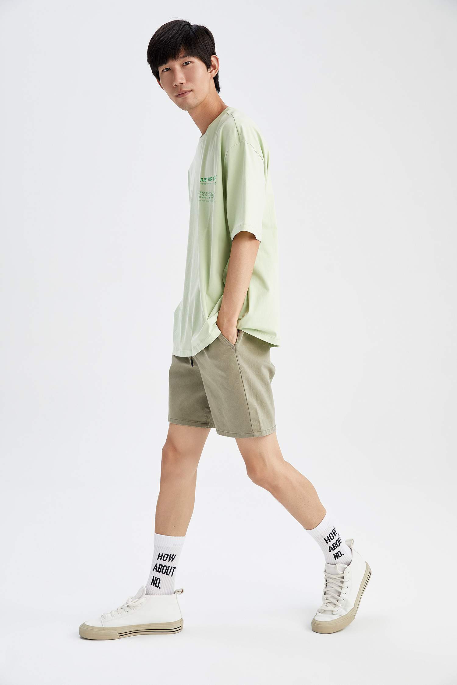 Defacto Regular Fit Bermuda. 3 Defacto Regular Fit Bermuda. 3