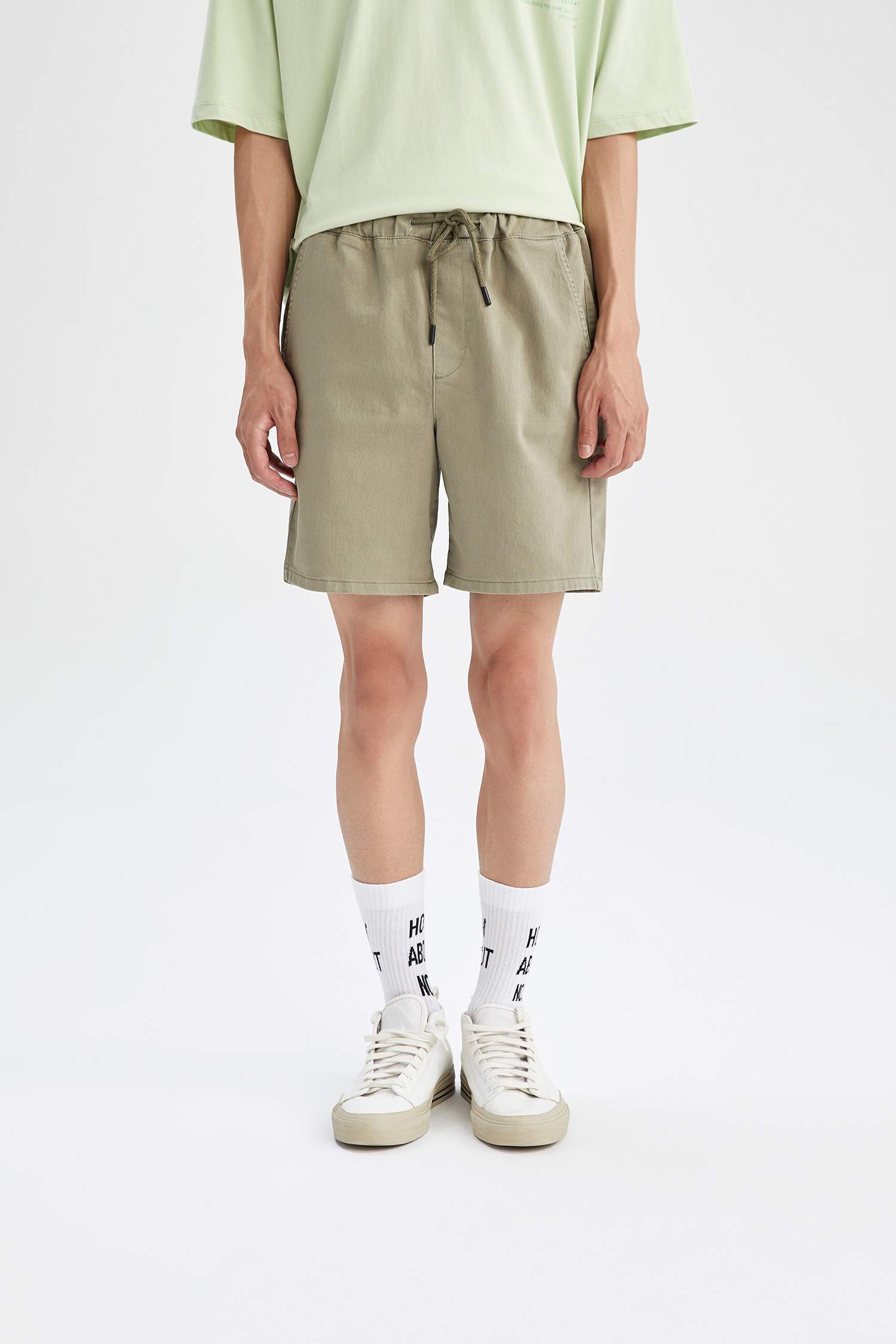 Defacto Regular Fit Bermuda. 5 Defacto Regular Fit Bermuda. 5