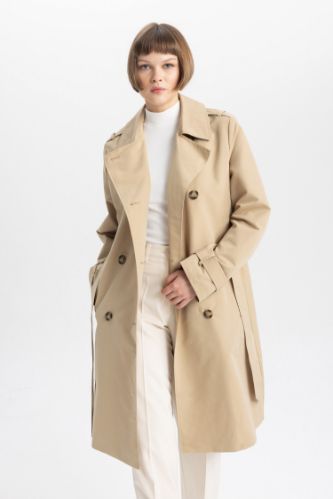 Belted waterproof outlet coat