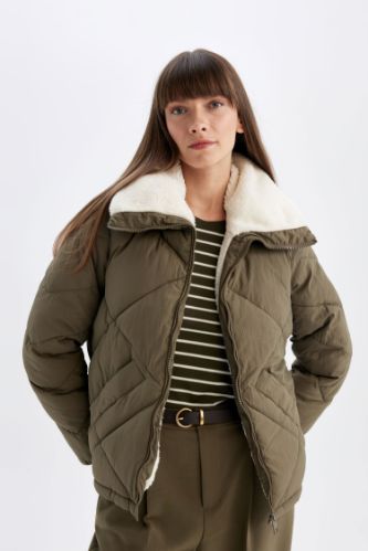 Puffer jacket with fur inside hotsell