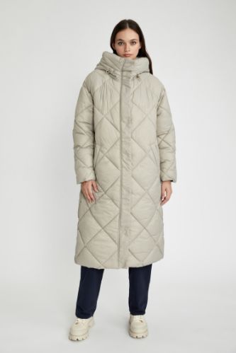 Long thin store puffer jacket