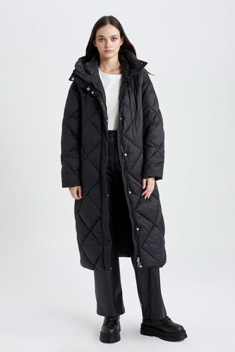 Waterproof Quilted Hooded Long Thin Puffer Jacket