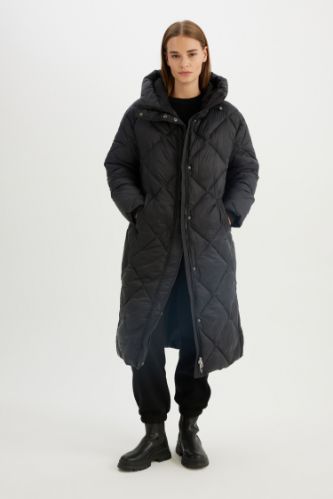 Black WOMAN Waterproof Quilted Hooded Long Thin Puffer Jacket 2793643 DeFacto