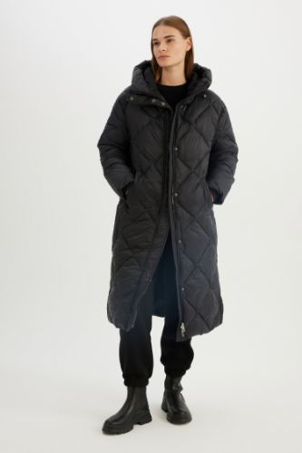 Black WOMAN Waterproof Quilted Hooded Long Thin Puffer Jacket 2793643 DeFacto