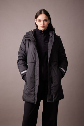 Black WOMAN DeFactoFit Waterproof Regular Fit Hooded Puffer Jacket ...